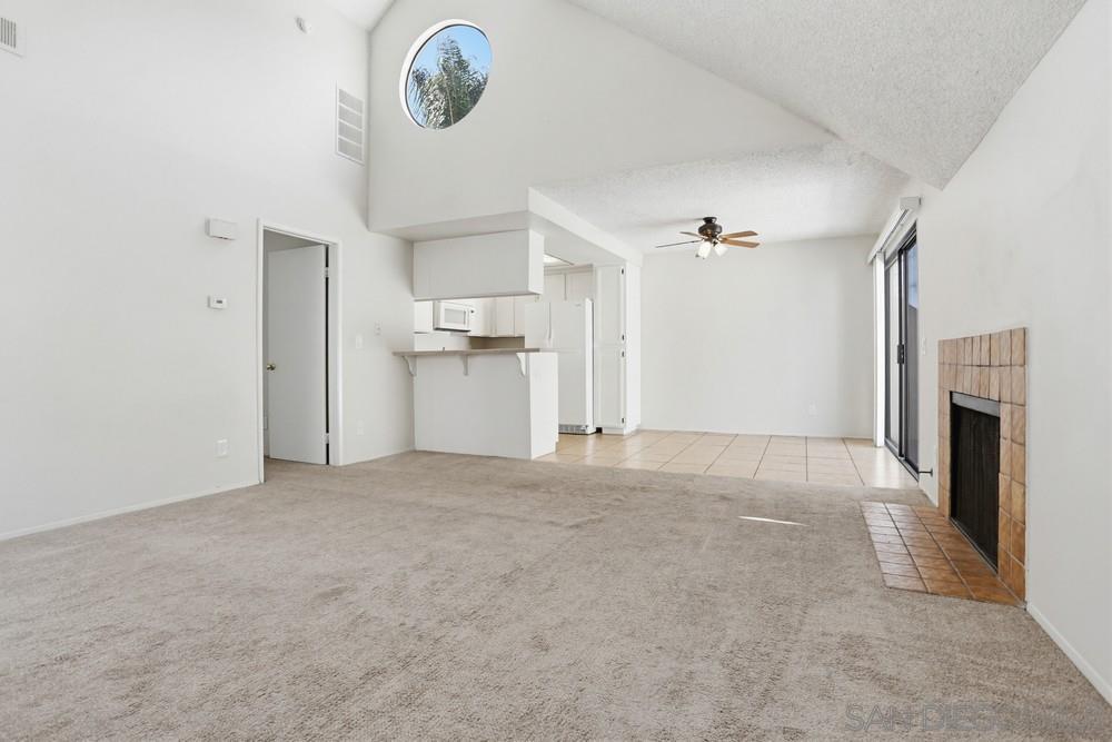 Detail Gallery Image 5 of 35 For 333 N Melore Drive  #D,  Vista,  CA 92083 - 1 Beds | 1 Baths