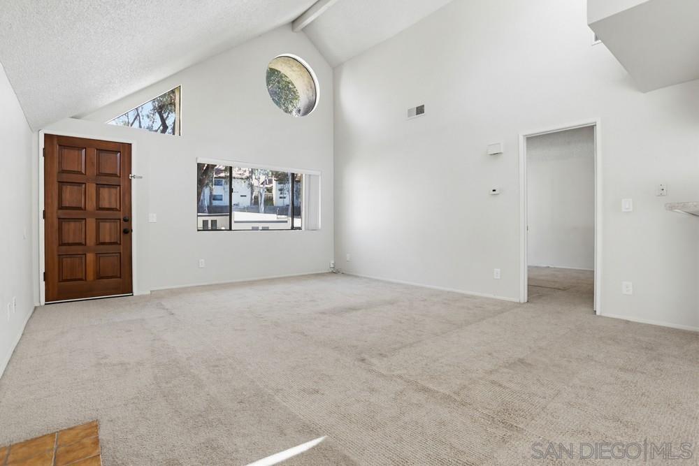 Detail Gallery Image 10 of 35 For 333 N Melore Drive  #D,  Vista,  CA 92083 - 1 Beds | 1 Baths