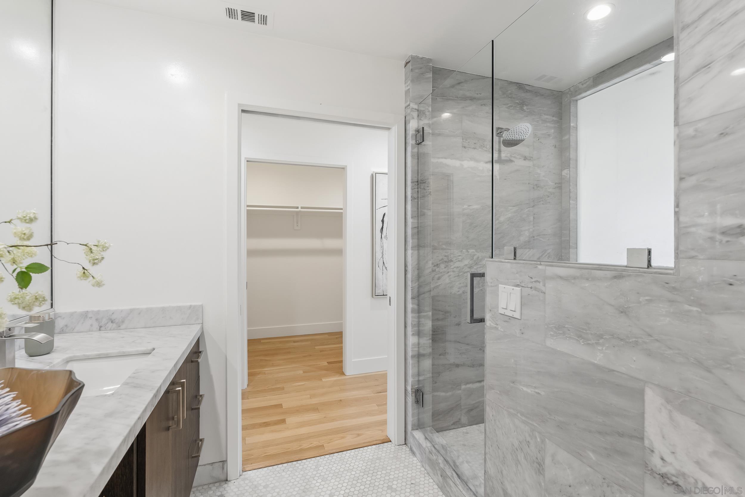 Detail Gallery Image 34 of 68 For 1275  Pennsylvania Ave, San Diego,  CA 92103 - 5 Beds | 4 Baths