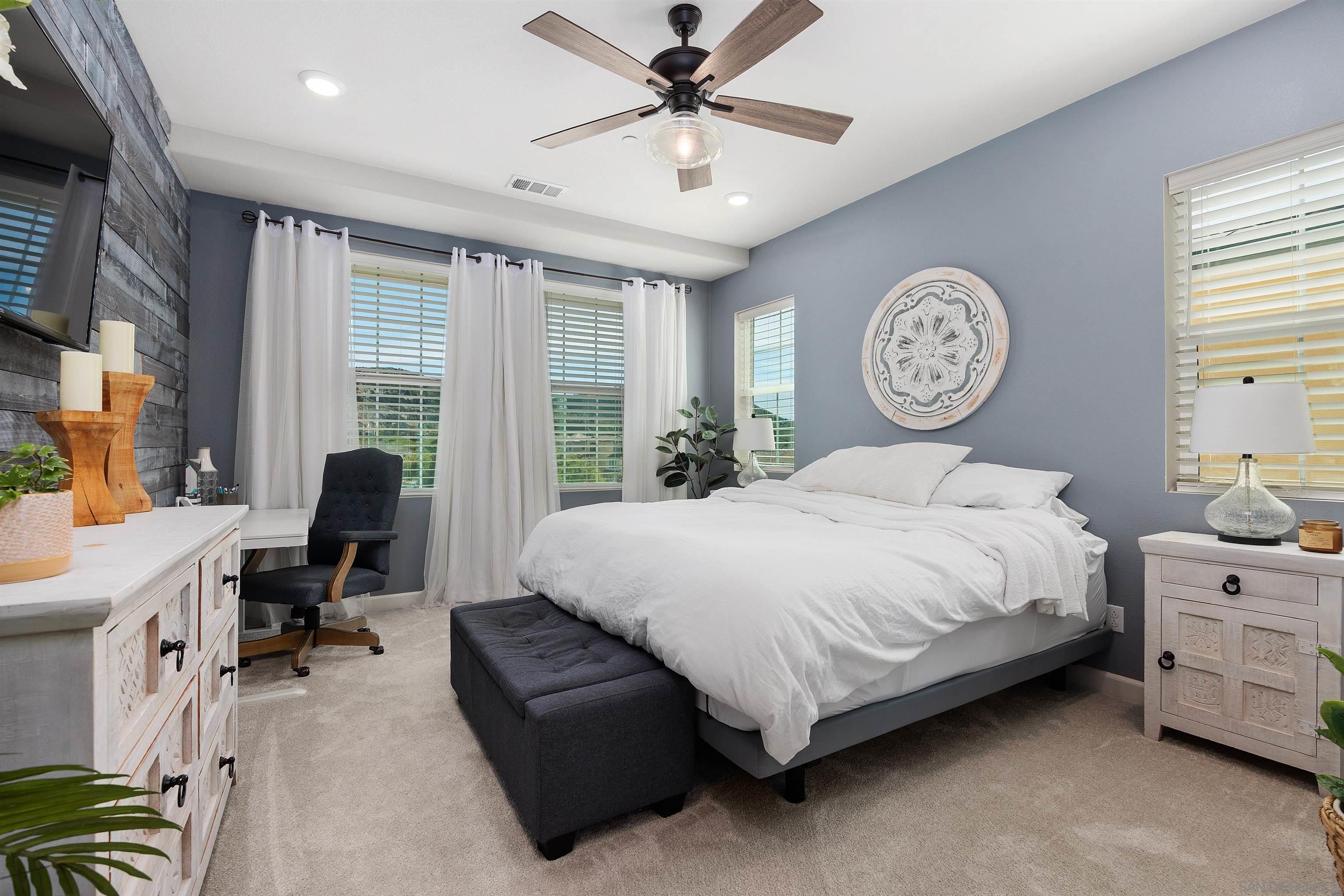 Detail Gallery Image 18 of 47 For 21516  Harmony Village, Escondido,  CA 92029 - 3 Beds | 3/1 Baths