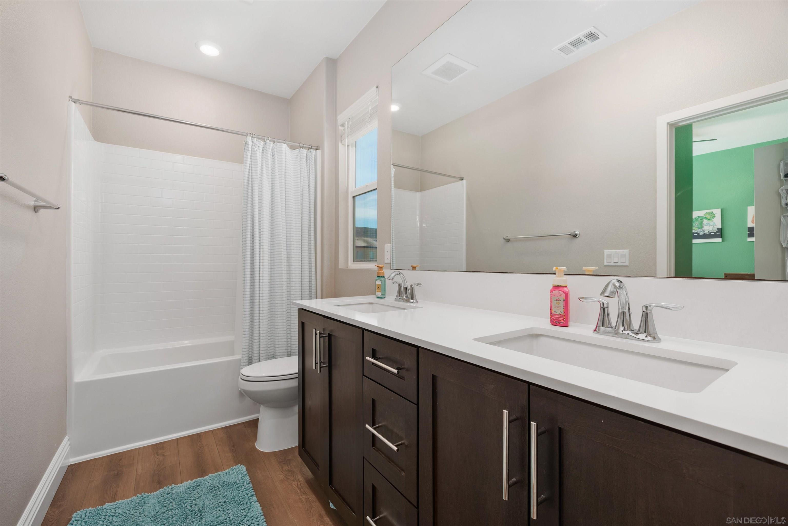 Detail Gallery Image 25 of 47 For 21516  Harmony Village, Escondido,  CA 92029 - 3 Beds | 3/1 Baths