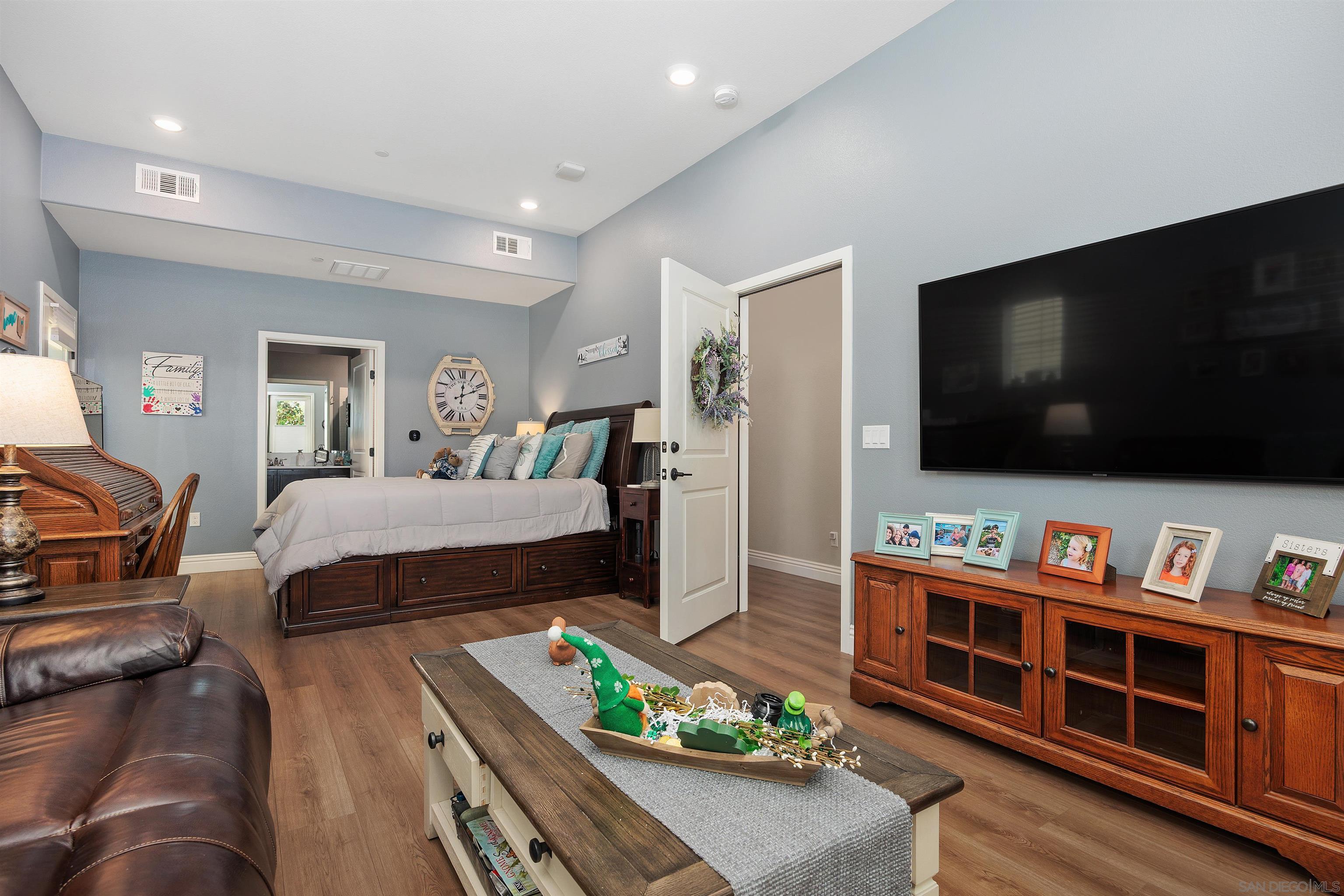 Detail Gallery Image 28 of 47 For 21516  Harmony Village, Escondido,  CA 92029 - 3 Beds | 3/1 Baths