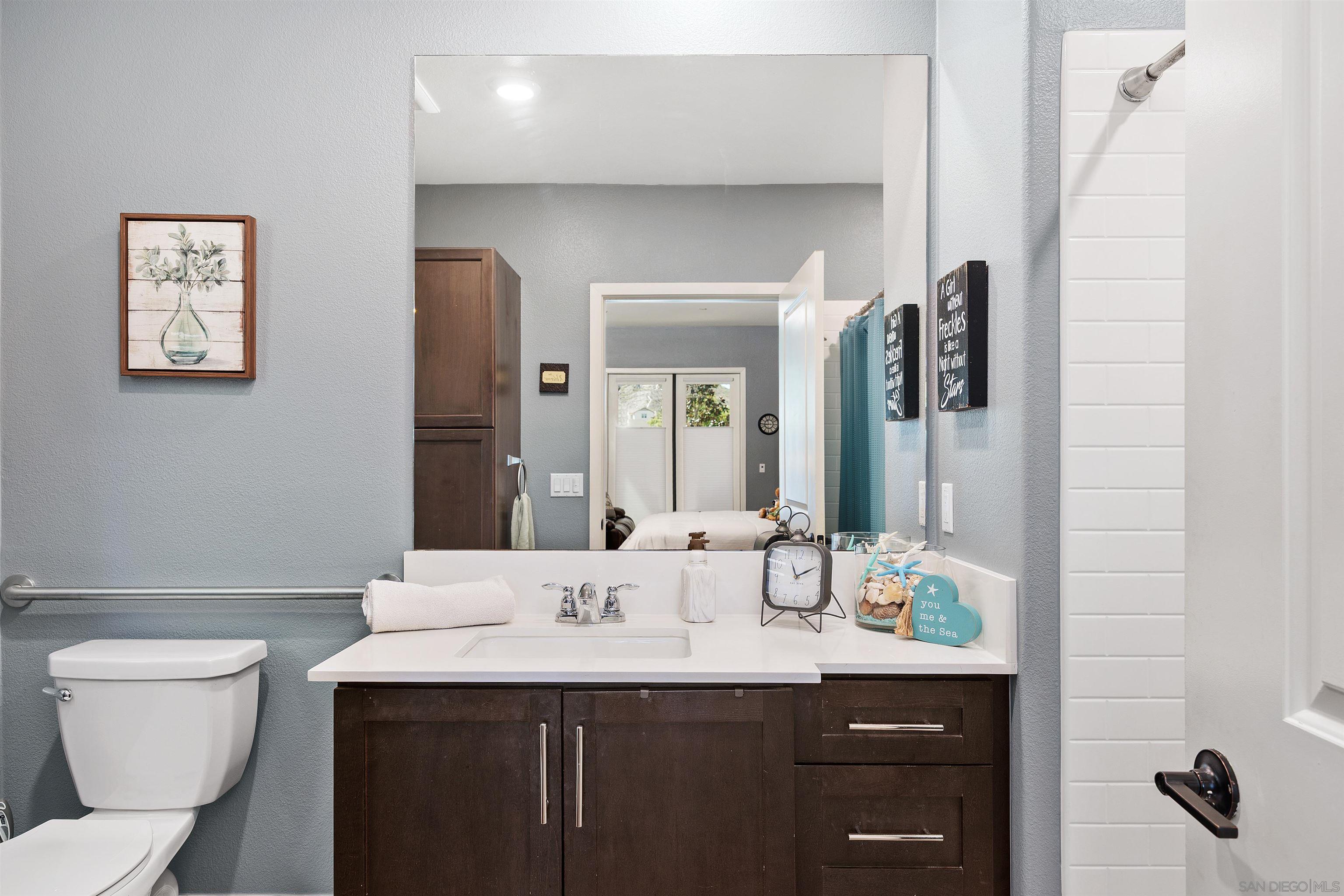 Detail Gallery Image 30 of 47 For 21516  Harmony Village, Escondido,  CA 92029 - 3 Beds | 3/1 Baths