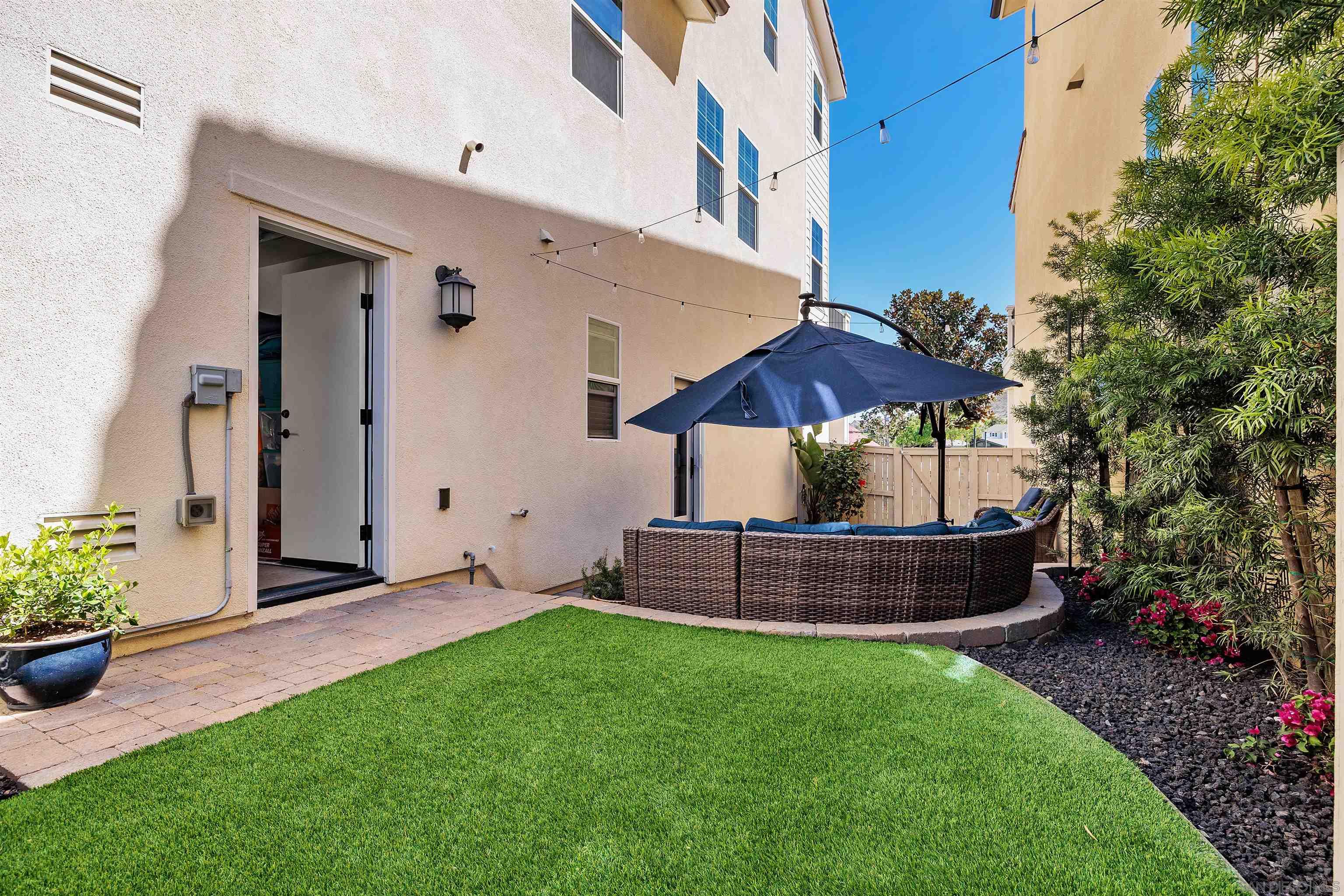 Detail Gallery Image 33 of 47 For 21516  Harmony Village, Escondido,  CA 92029 - 3 Beds | 3/1 Baths