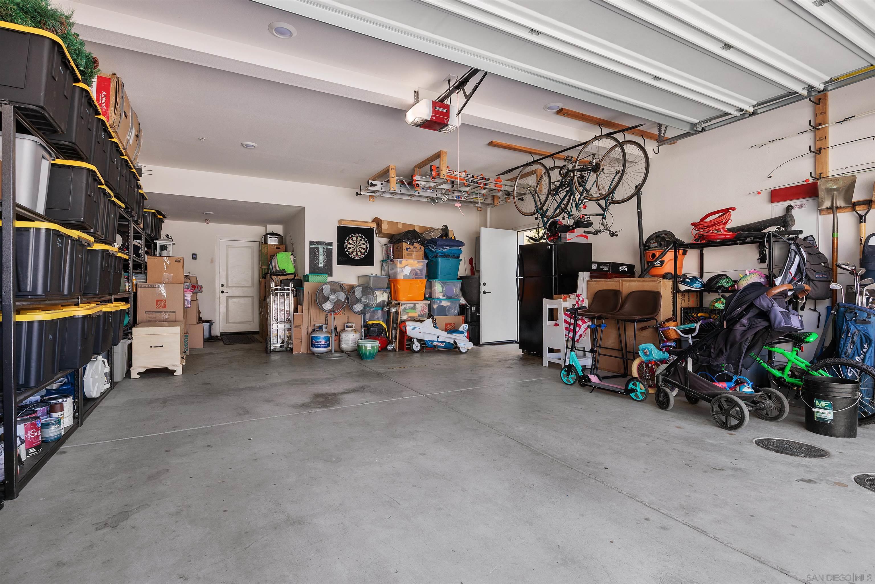 Detail Gallery Image 34 of 47 For 21516  Harmony Village, Escondido,  CA 92029 - 3 Beds | 3/1 Baths