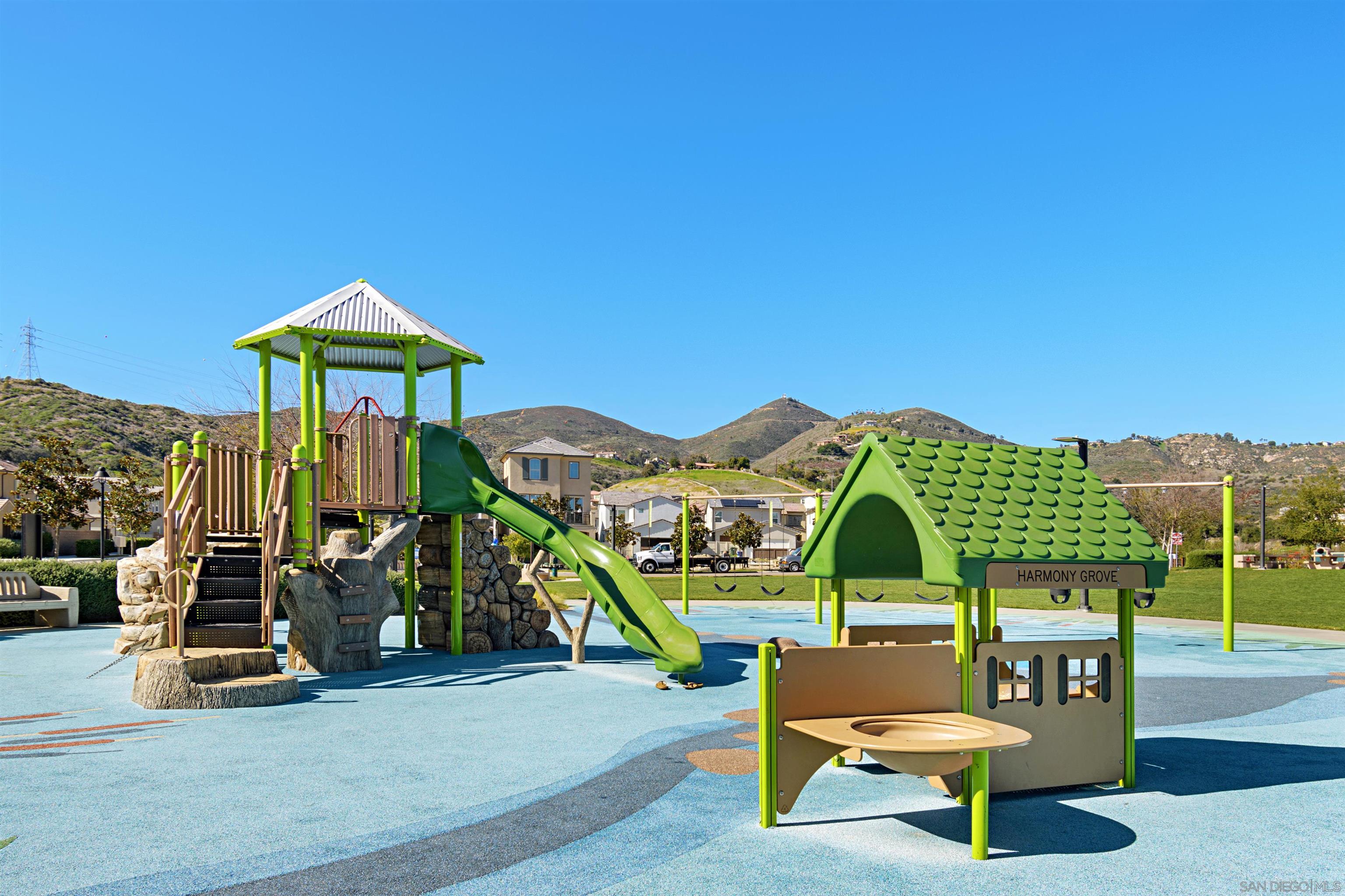 Detail Gallery Image 40 of 47 For 21516  Harmony Village, Escondido,  CA 92029 - 3 Beds | 3/1 Baths