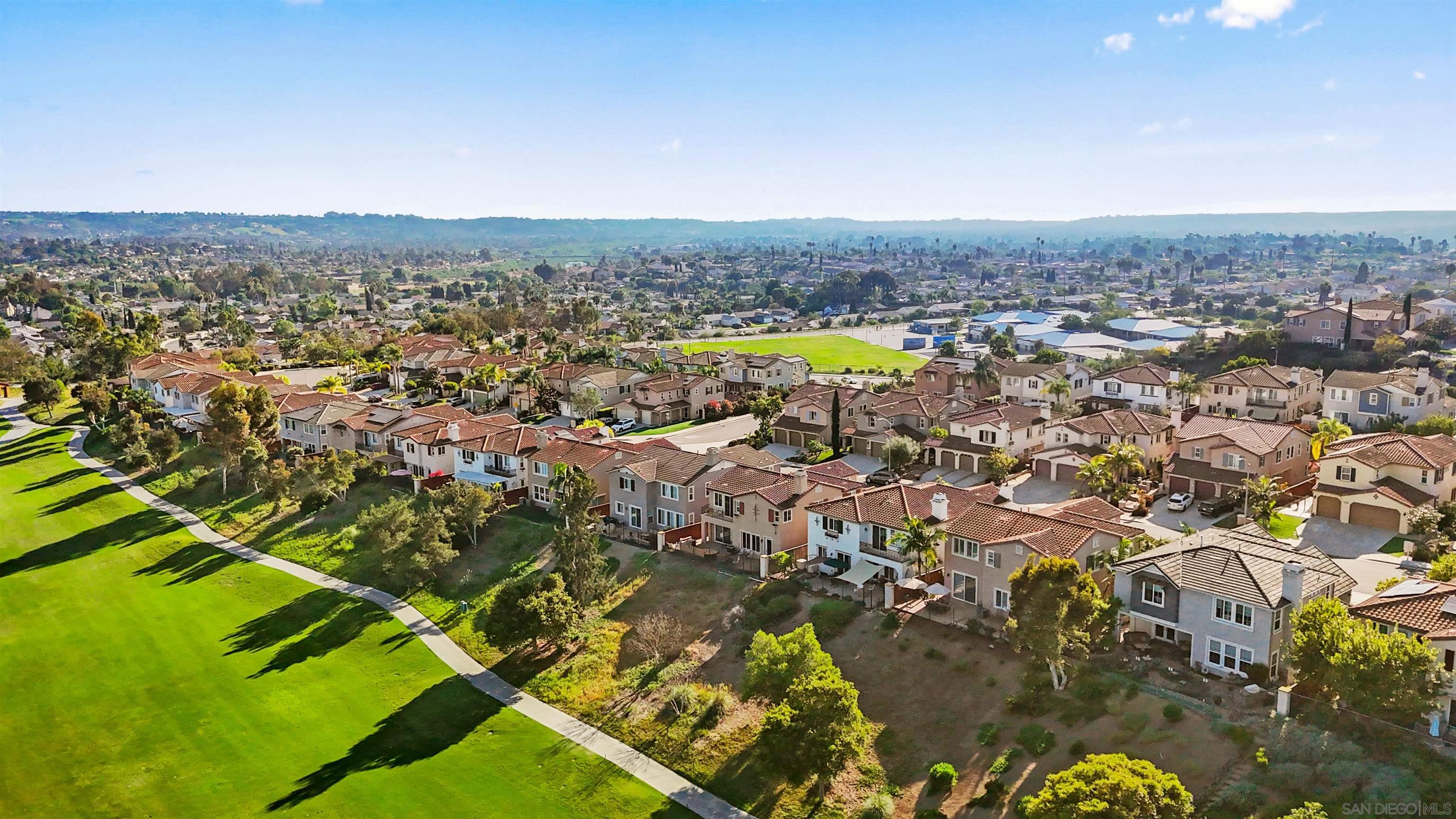 Detail Gallery Image 11 of 65 For 1268  Bellingham Dr., Oceanside,  CA 92057 - 4 Beds | 4/1 Baths