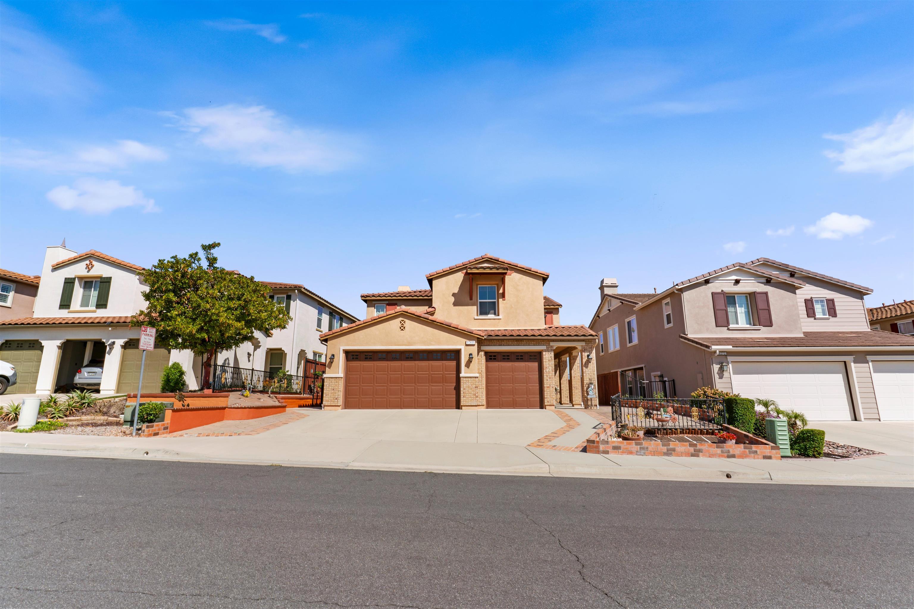 Detail Gallery Image 13 of 65 For 1268  Bellingham Dr., Oceanside,  CA 92057 - 4 Beds | 4/1 Baths