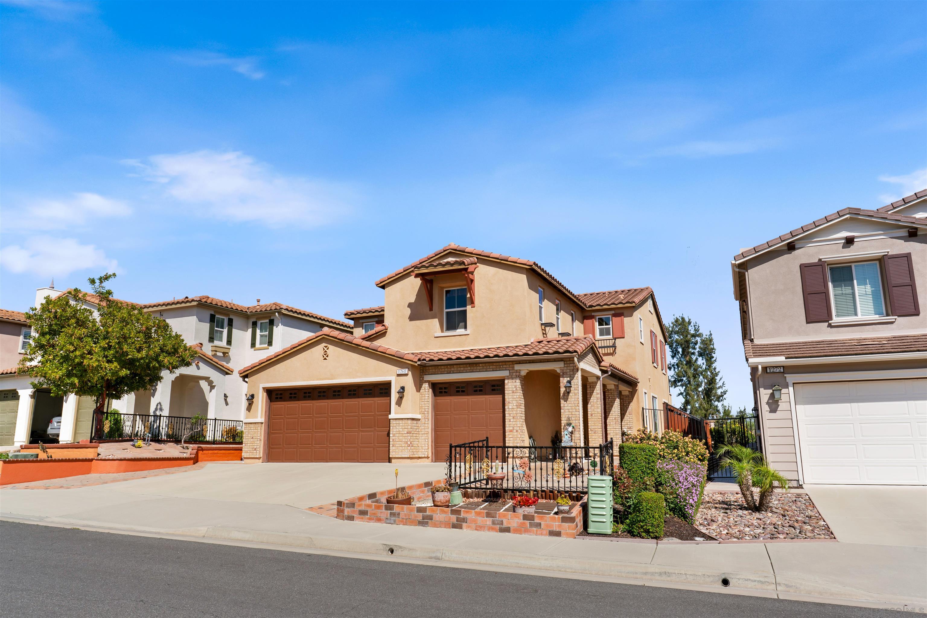 Detail Gallery Image 14 of 65 For 1268  Bellingham Dr., Oceanside,  CA 92057 - 4 Beds | 4/1 Baths