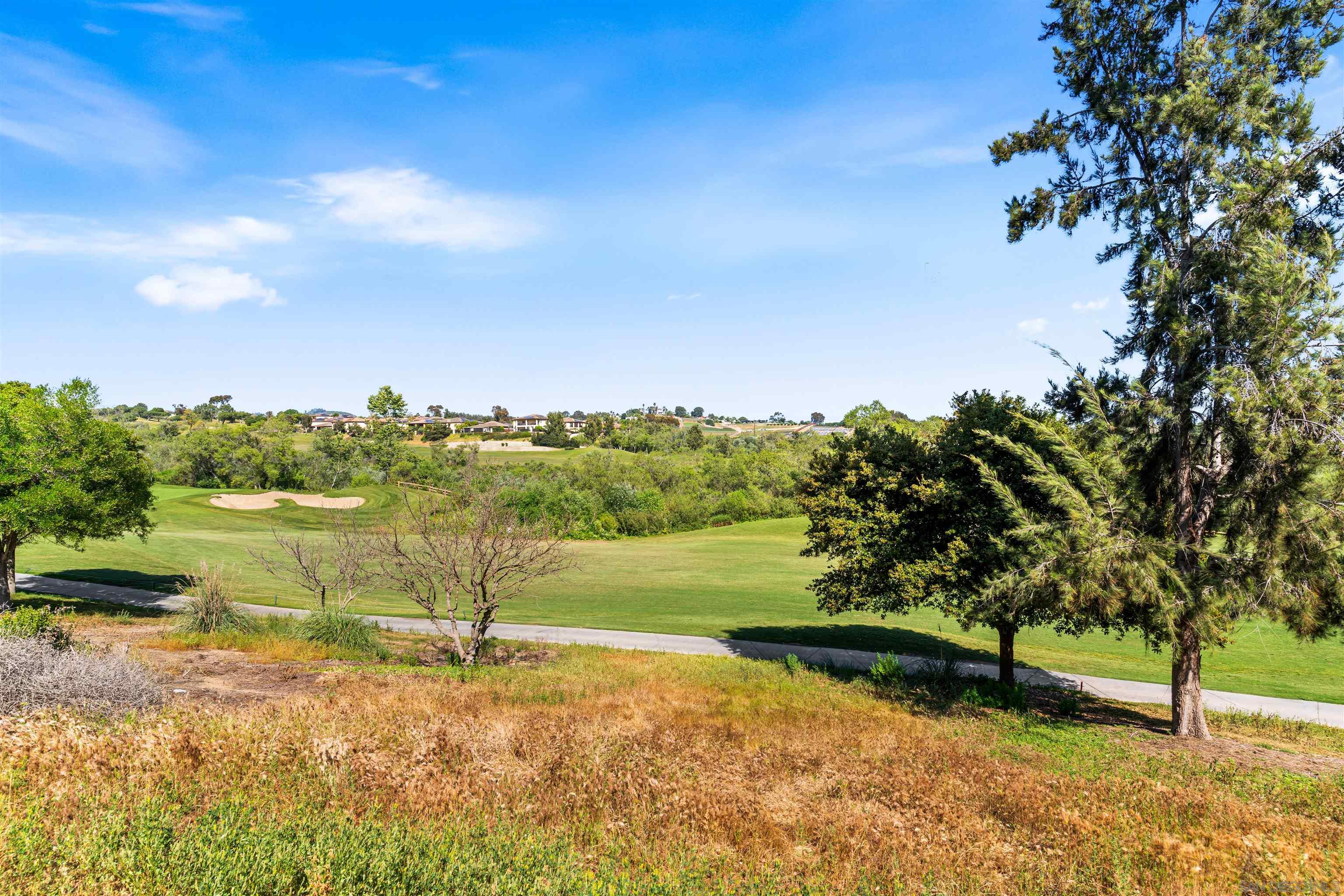 Detail Gallery Image 3 of 65 For 1268  Bellingham Dr., Oceanside,  CA 92057 - 4 Beds | 4/1 Baths