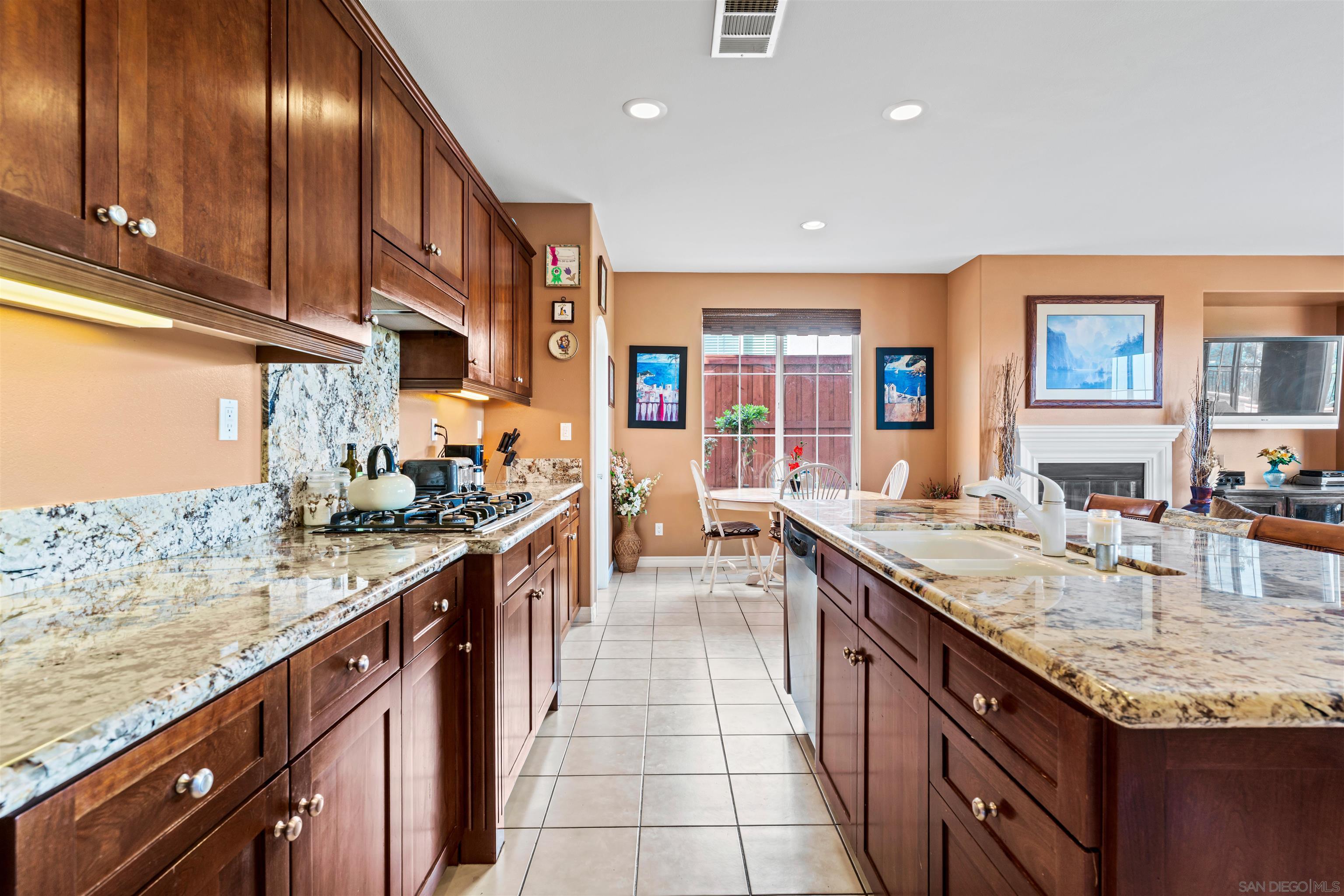 Detail Gallery Image 24 of 65 For 1268  Bellingham Dr., Oceanside,  CA 92057 - 4 Beds | 4/1 Baths