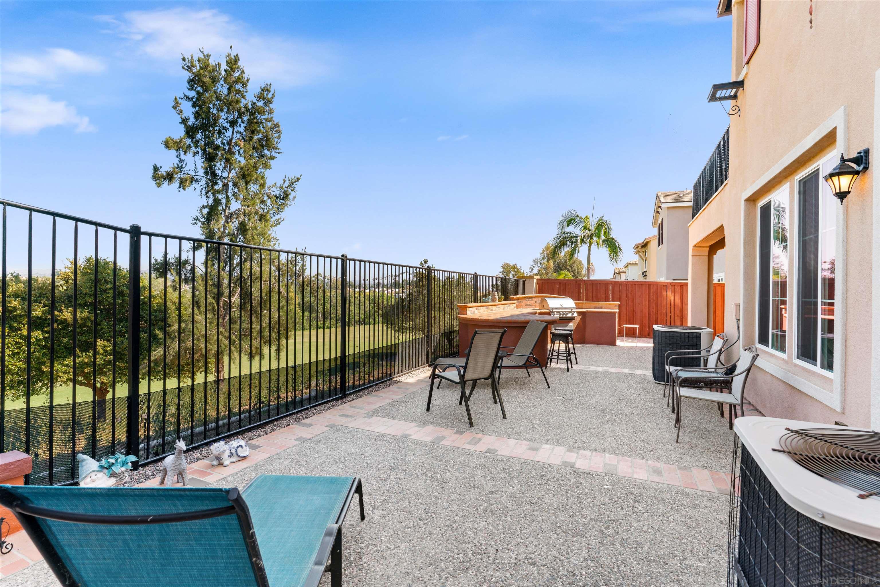 Detail Gallery Image 7 of 65 For 1268  Bellingham Dr., Oceanside,  CA 92057 - 4 Beds | 4/1 Baths