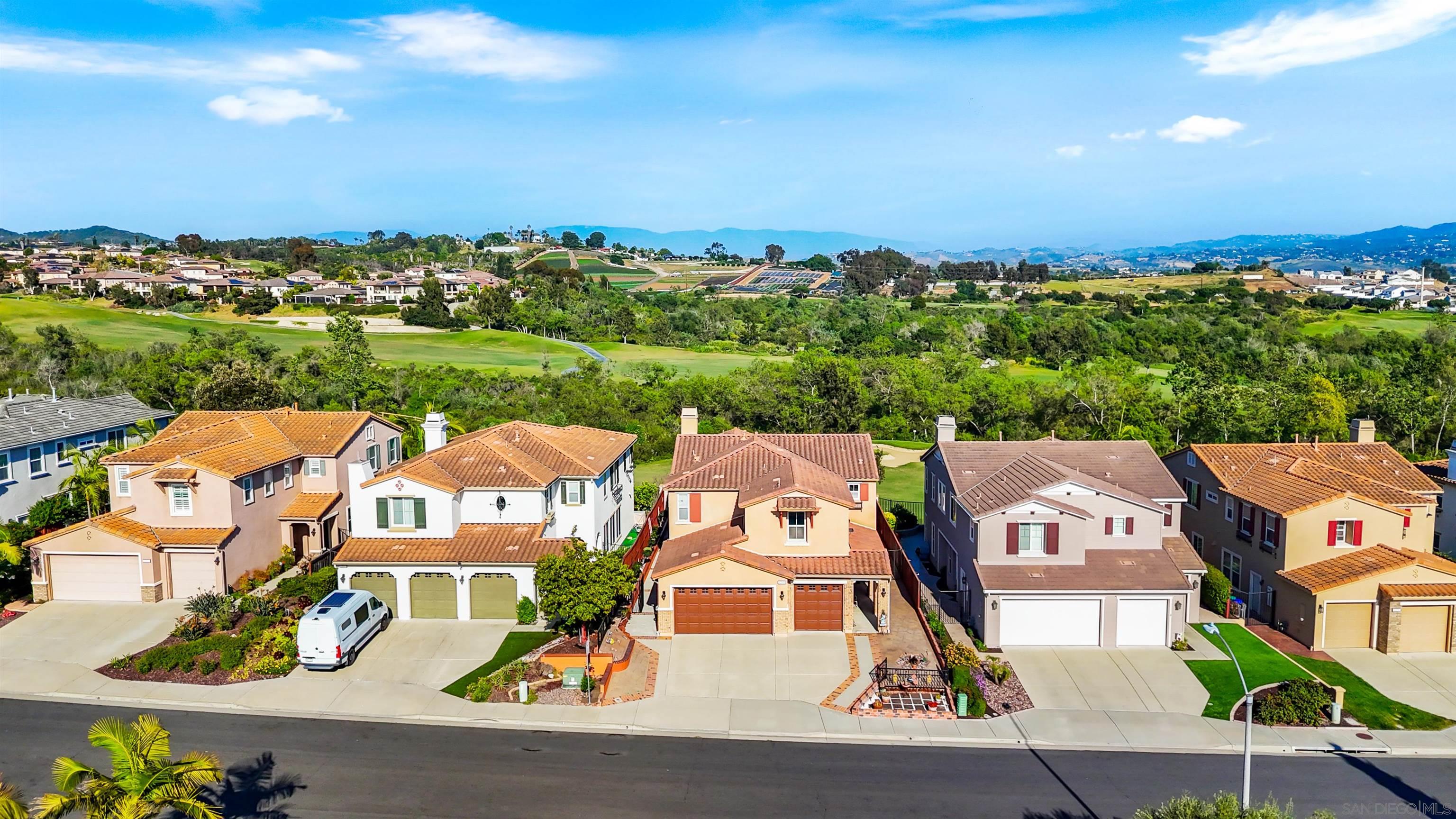 Detail Gallery Image 8 of 65 For 1268  Bellingham Dr., Oceanside,  CA 92057 - 4 Beds | 4/1 Baths