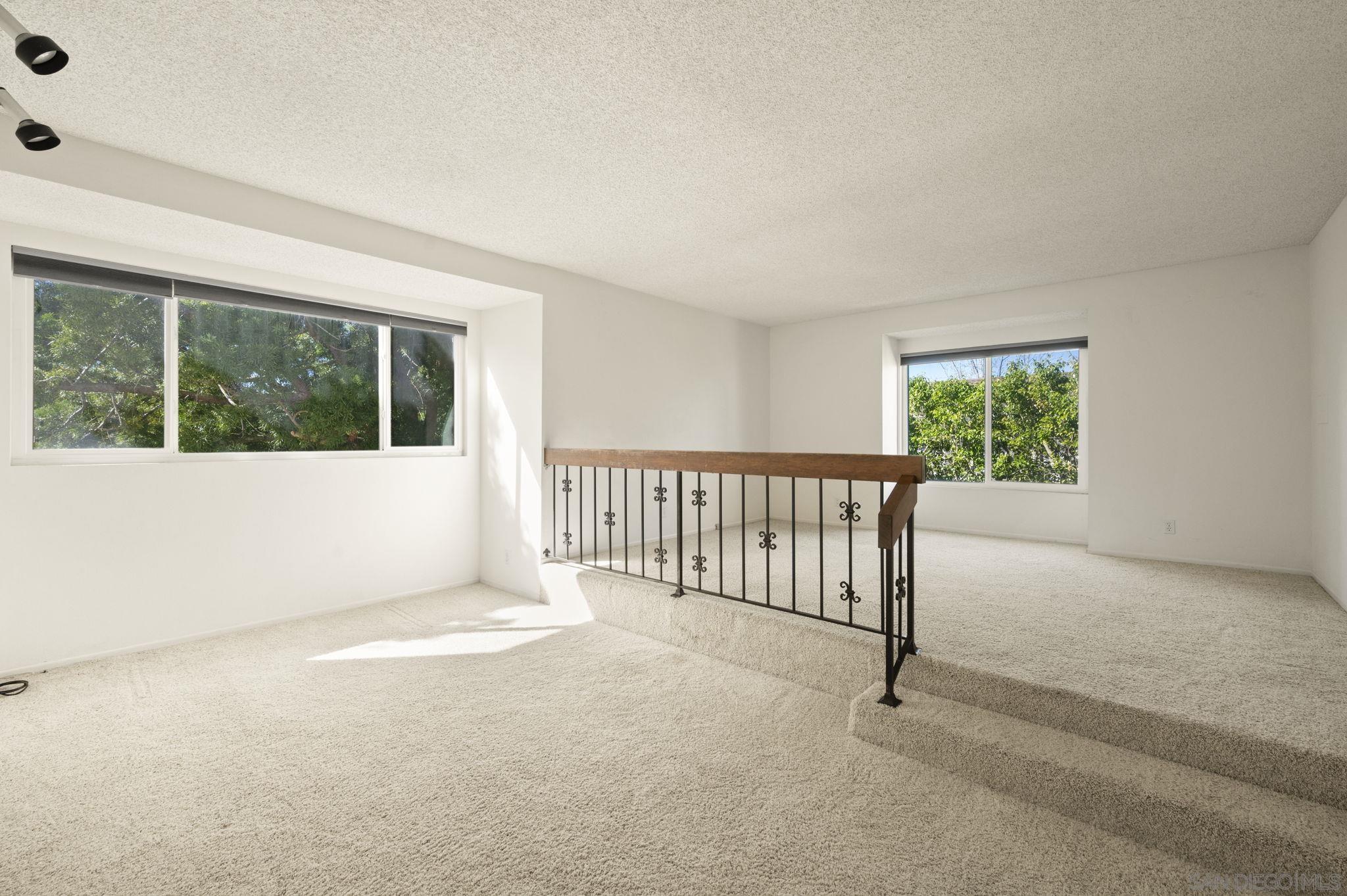 Detail Gallery Image 15 of 21 For 2847  via Posada, La Jolla,  CA 92037 - 4 Beds | 2/1 Baths