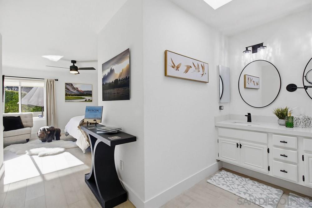 Detail Gallery Image 16 of 41 For 12795  via Moura, San Diego,  CA 92128 - 2 Beds | 2 Baths