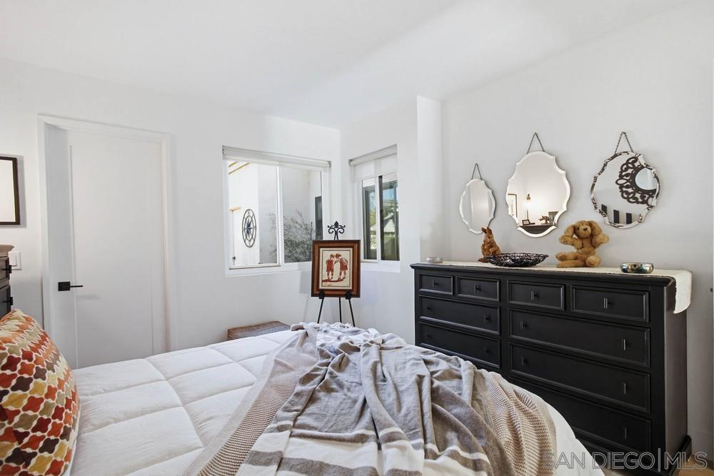 Detail Gallery Image 23 of 41 For 12795  via Moura, San Diego,  CA 92128 - 2 Beds | 2 Baths