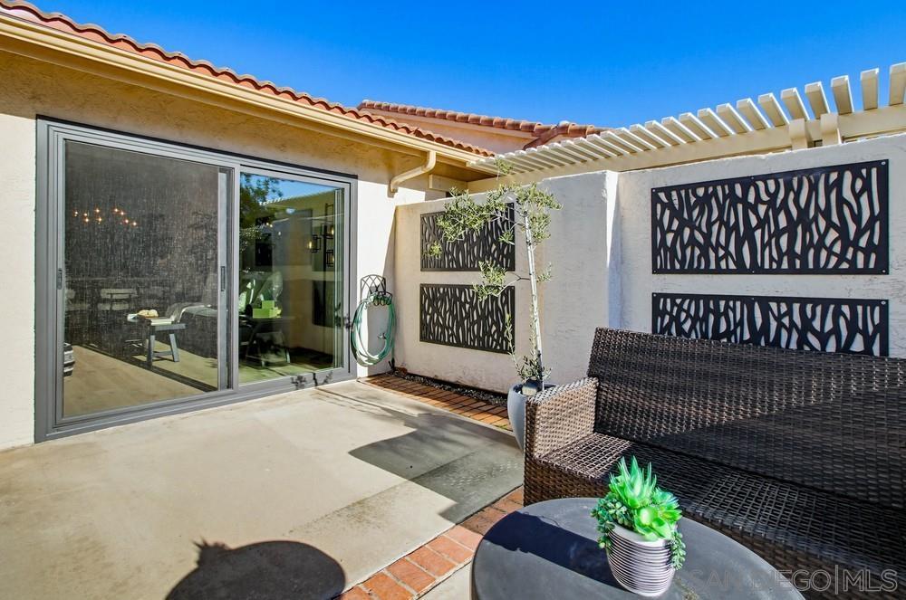 Detail Gallery Image 35 of 41 For 12795  via Moura, San Diego,  CA 92128 - 2 Beds | 2 Baths