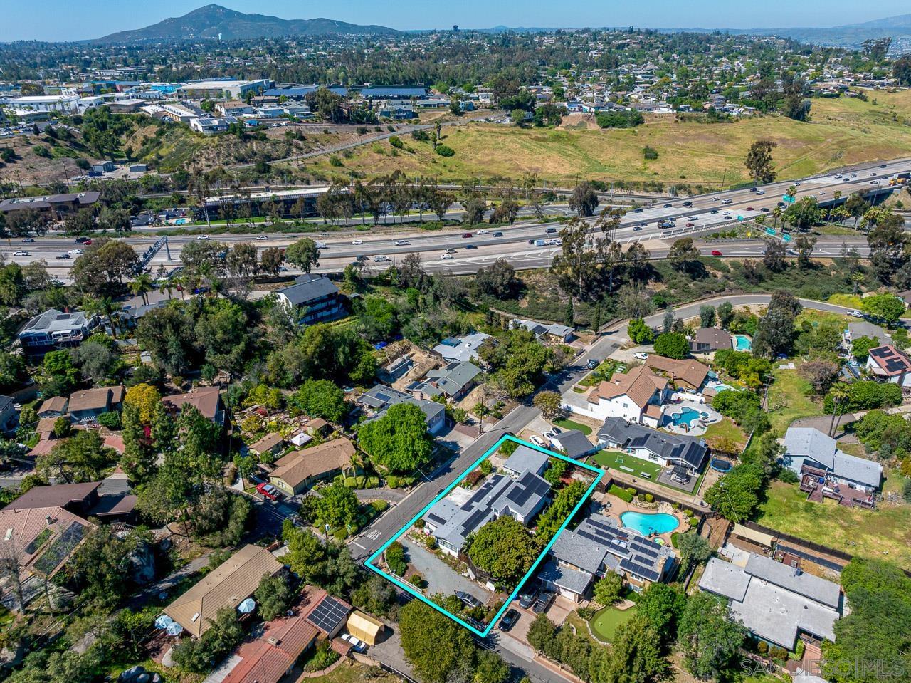 Detail Gallery Image 11 of 12 For 1210  Pine Drive, El Cajon,  CA 92020 - 3 Beds | 2/1 Baths