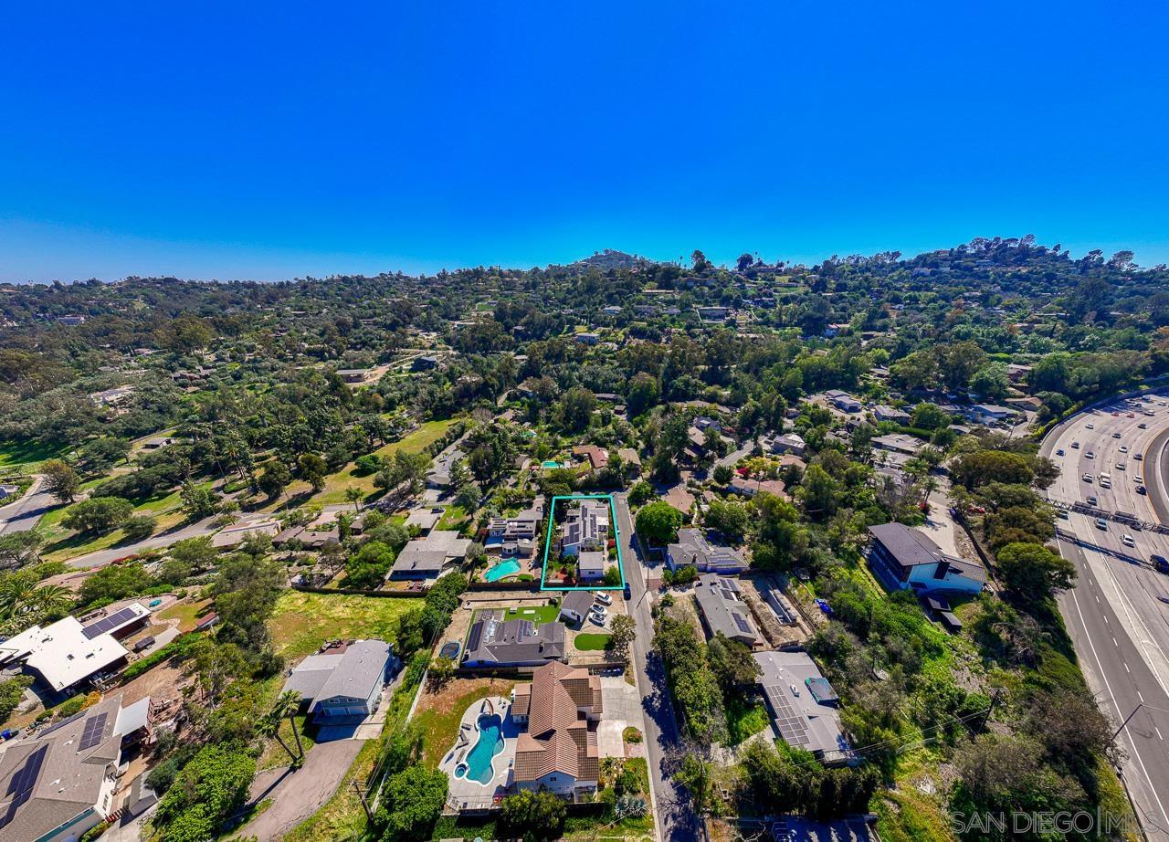 Detail Gallery Image 4 of 12 For 1210  Pine Drive, El Cajon,  CA 92020 - 3 Beds | 2/1 Baths