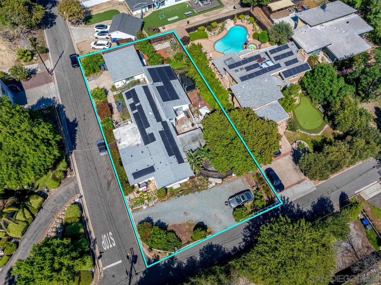 Detail Gallery Image 5 of 12 For 1210  Pine Drive, El Cajon,  CA 92020 - 3 Beds | 2/1 Baths