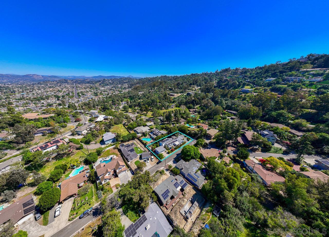 Detail Gallery Image 8 of 12 For 1210  Pine Drive, El Cajon,  CA 92020 - 3 Beds | 2/1 Baths