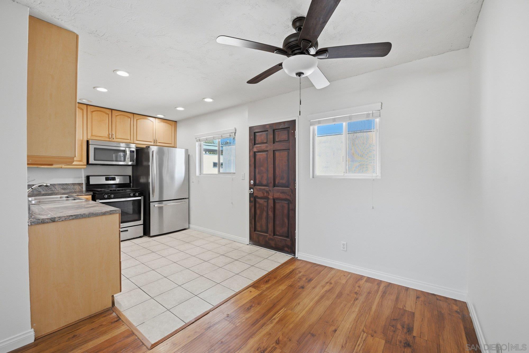 Detail Gallery Image 7 of 23 For 4875  Cole St  #69,  San Diego,  CA 92117 - 3 Beds | 1/1 Baths