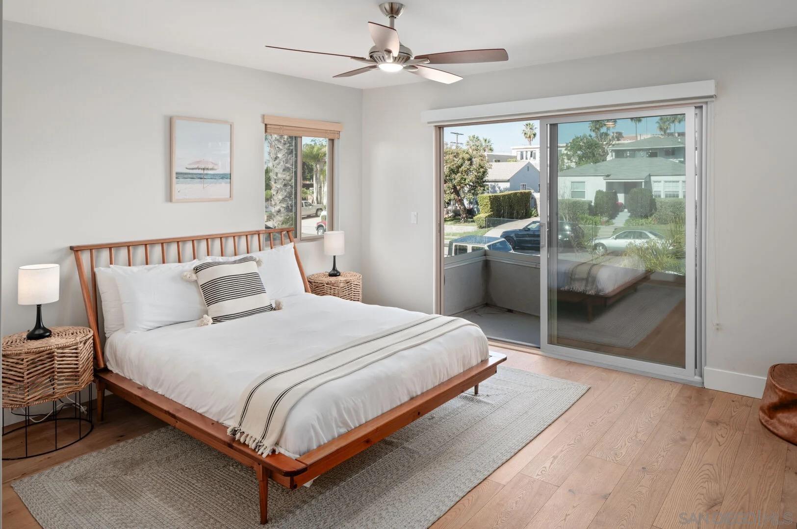 Detail Gallery Image 16 of 36 For 851-53  Sapphire, San Diego,  CA 92109 - 6 Beds | 7 Baths