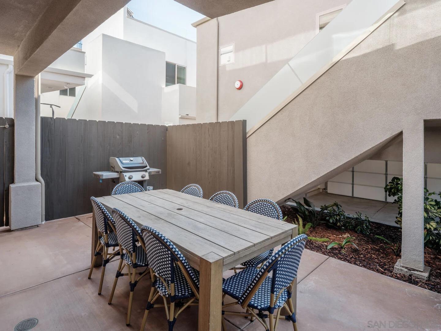 Detail Gallery Image 31 of 36 For 851-53  Sapphire, San Diego,  CA 92109 - 6 Beds | 7 Baths