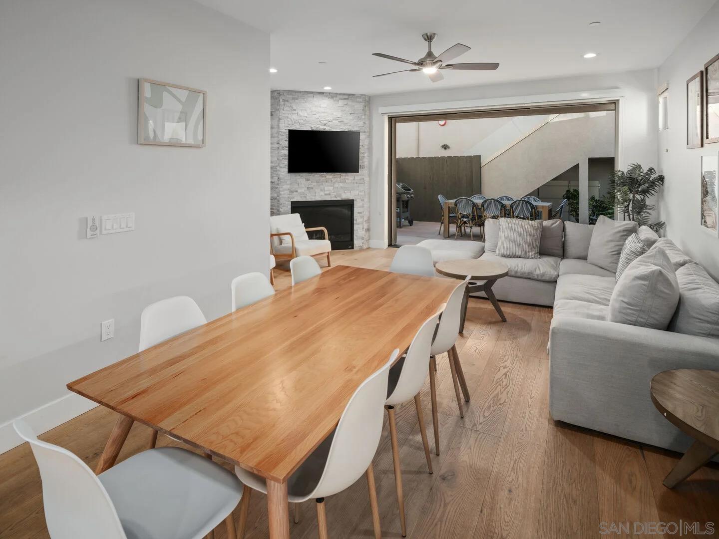 Detail Gallery Image 7 of 36 For 851-53  Sapphire, San Diego,  CA 92109 - 6 Beds | 7 Baths