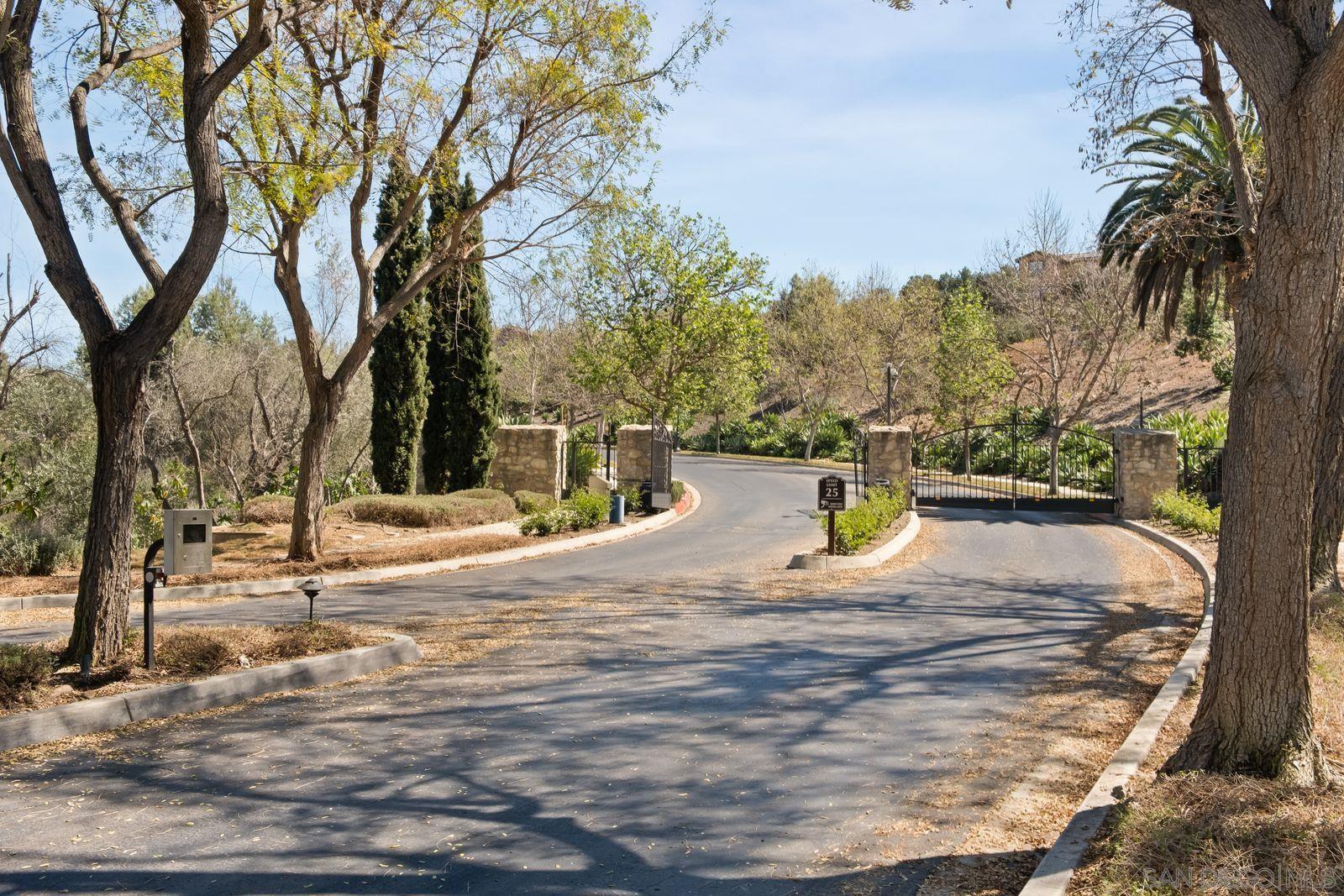 Detail Gallery Image 29 of 44 For 7175  Sitio Caballero, Carlsbad,  CA 92009 - 4 Beds | 3/1 Baths