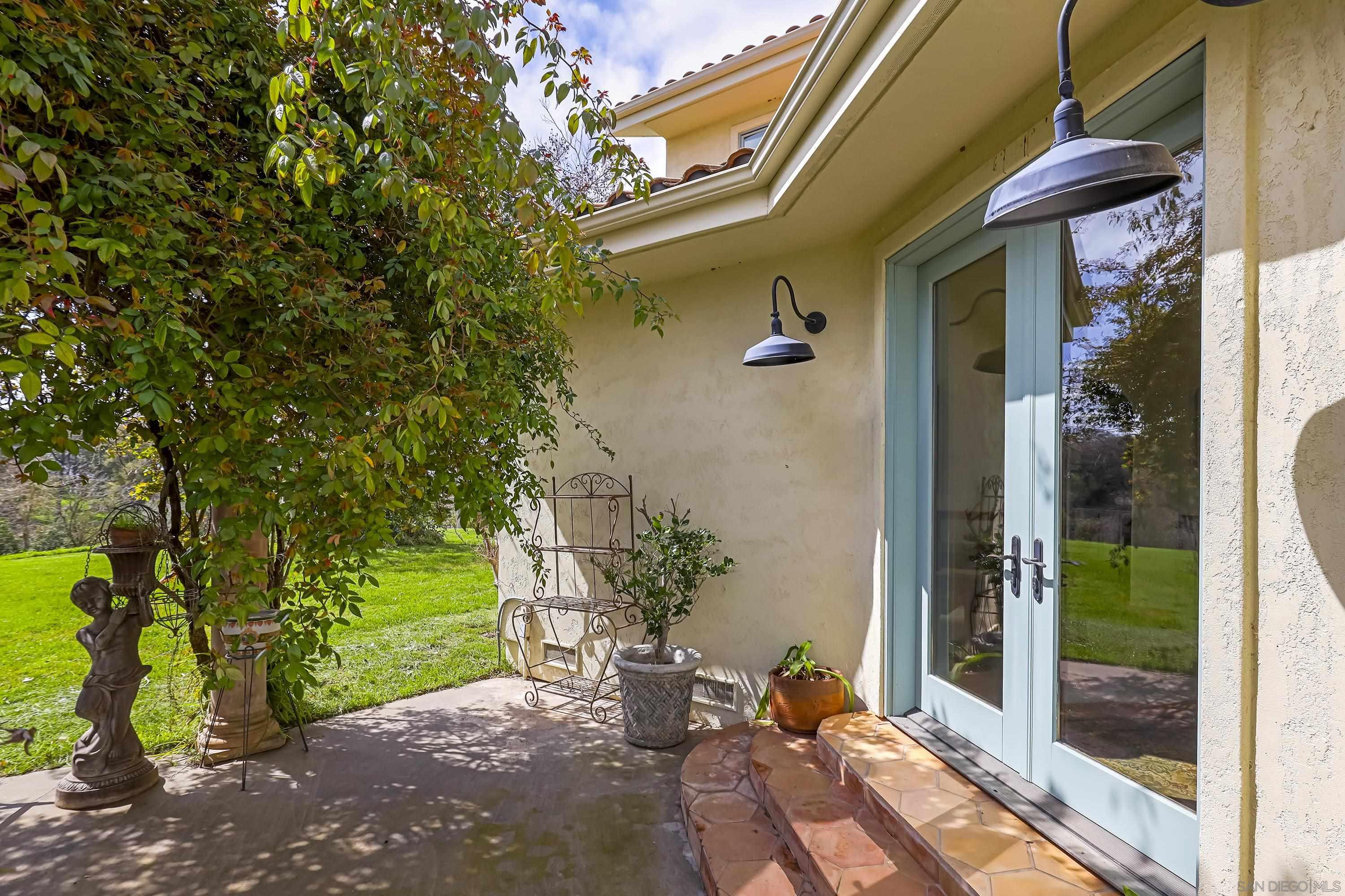 Detail Gallery Image 15 of 68 For 24943 N Mcintire Road, Clements,  CA 95227 - 5 Beds | 3 Baths