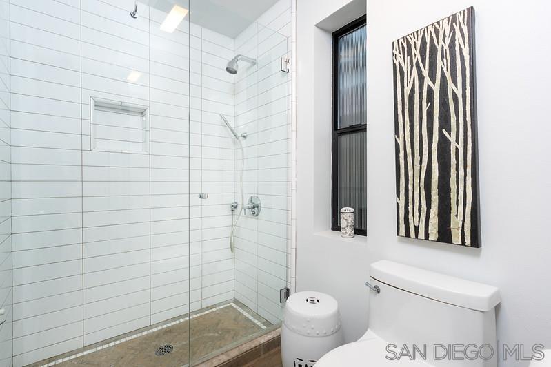 Detail Gallery Image 16 of 31 For 2130  Vallecitos  342, La Jolla,  CA 92037 - 2 Beds | 2 Baths