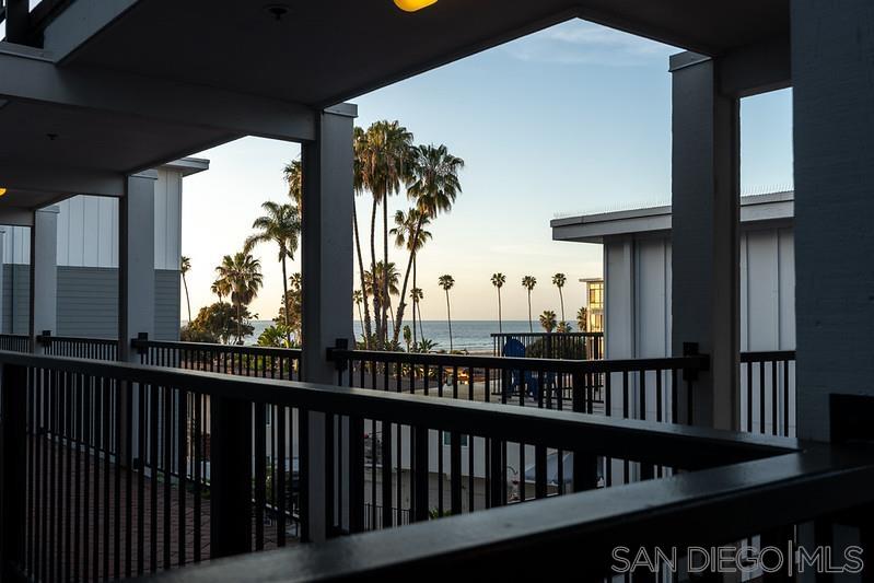 Detail Gallery Image 21 of 31 For 2130  Vallecitos  342, La Jolla,  CA 92037 - 2 Beds | 2 Baths