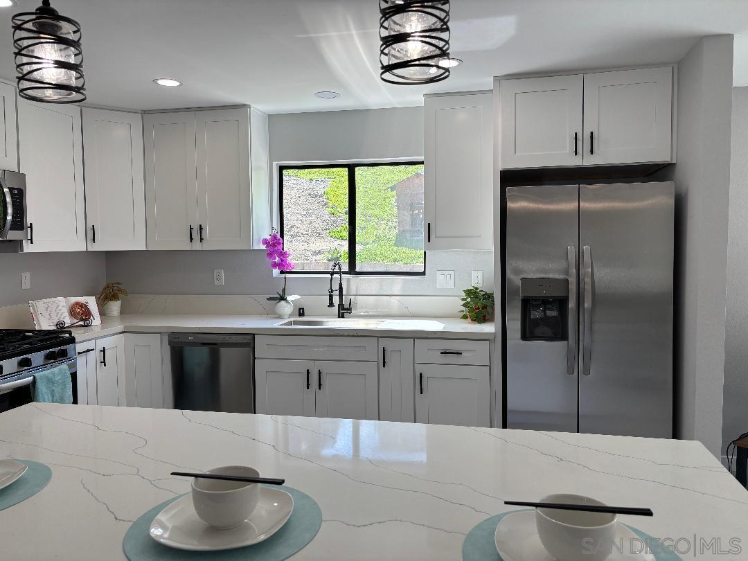 Front Image Thumbnail for SD260006709