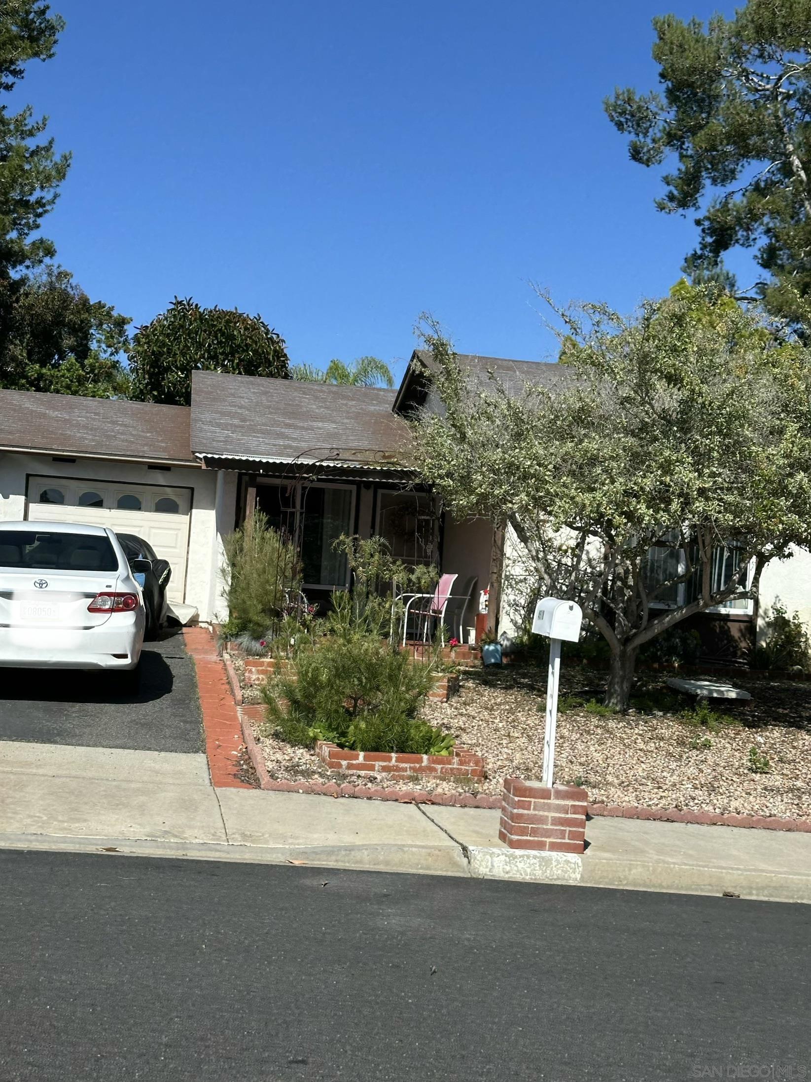 Detail Gallery Image 3 of 18 For 4538  Sunrise Ridge, Oceanside,  CA 92056 - 3 Beds | 2 Baths