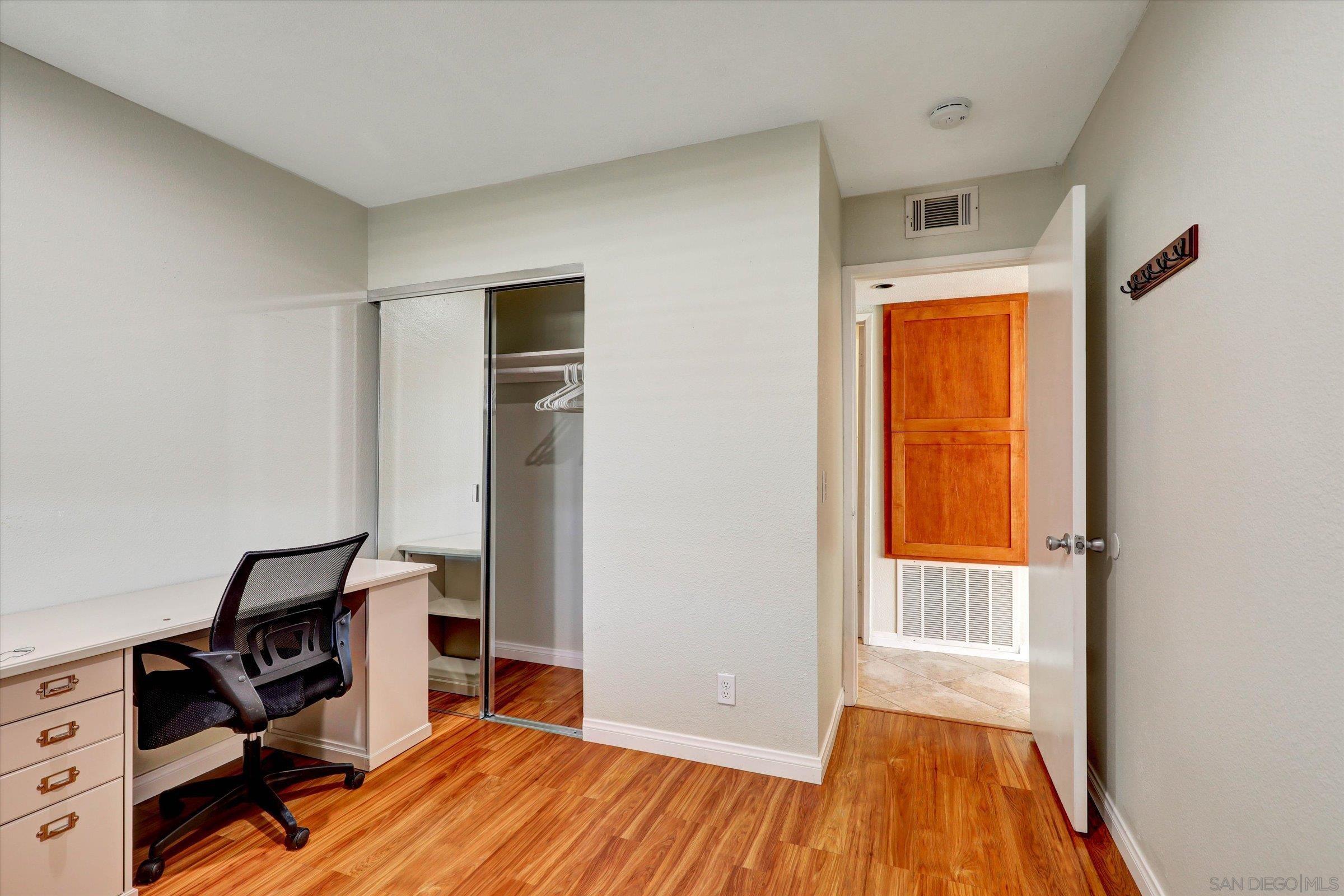 Detail Gallery Image 12 of 19 For 9837  Caspi Gardens Dr 7, Santee,  CA 92071 - 2 Beds | 1/1 Baths