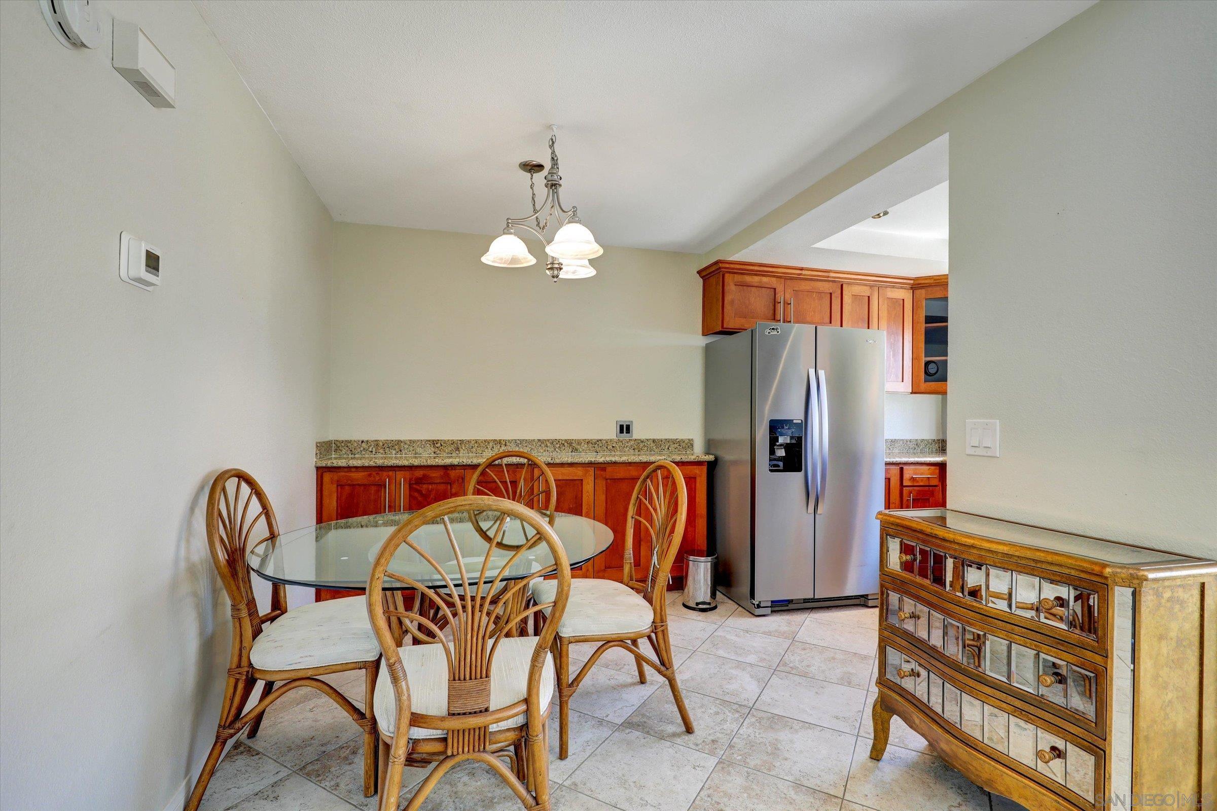 Detail Gallery Image 5 of 19 For 9837  Caspi Gardens Dr 7, Santee,  CA 92071 - 2 Beds | 1/1 Baths