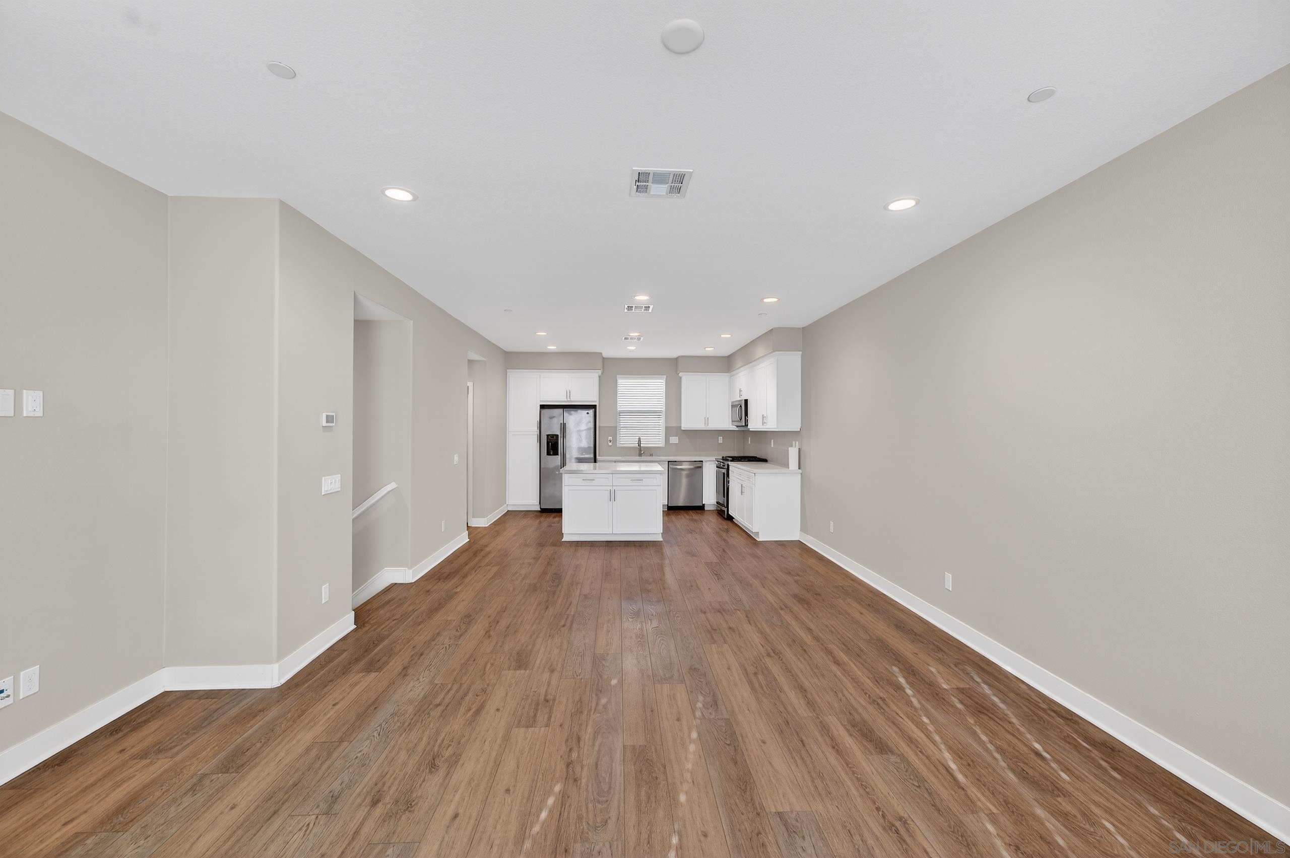 Detail Gallery Image 30 of 53 For 4321  Star Path Way 3, Oceanside,  CA 92056 - 2 Beds | 2/1 Baths