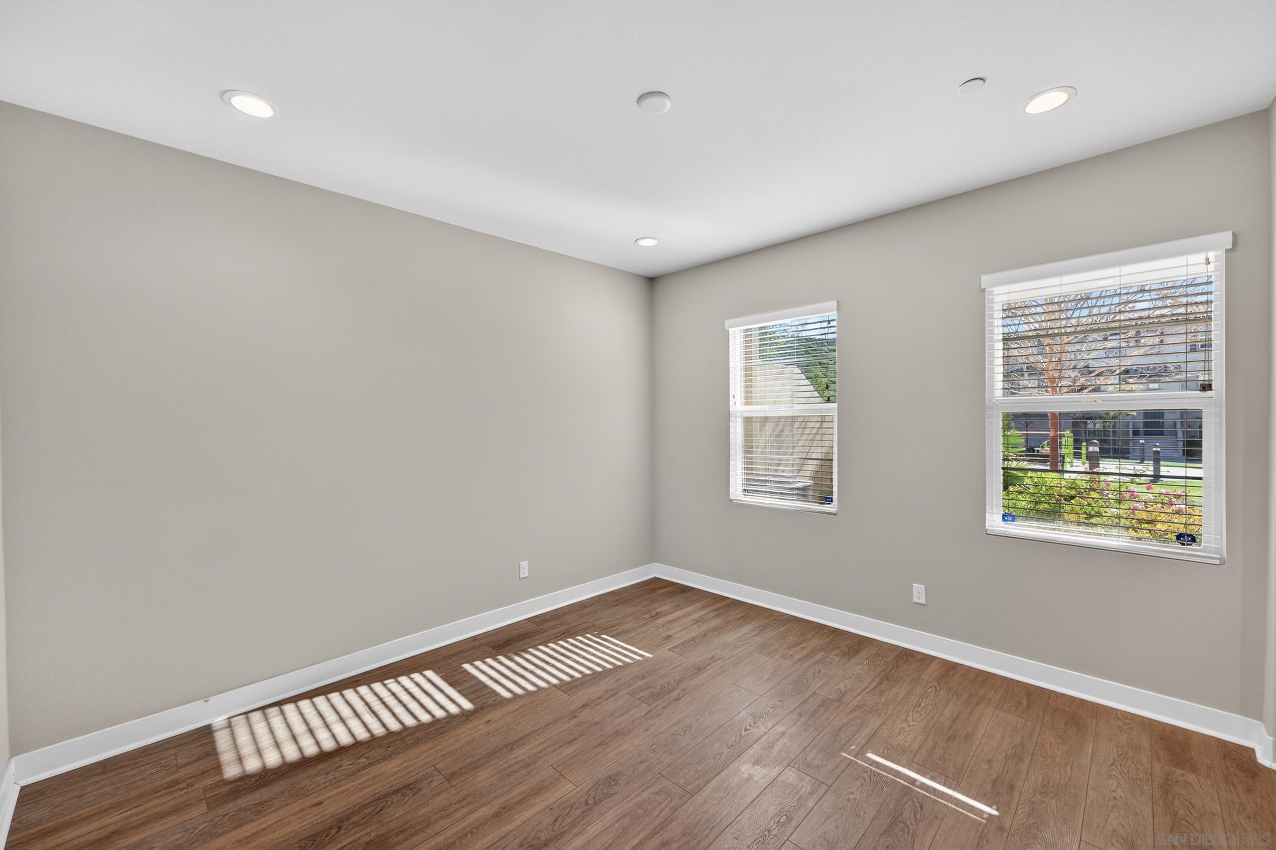 Detail Gallery Image 32 of 53 For 4321  Star Path Way 3, Oceanside,  CA 92056 - 2 Beds | 2/1 Baths