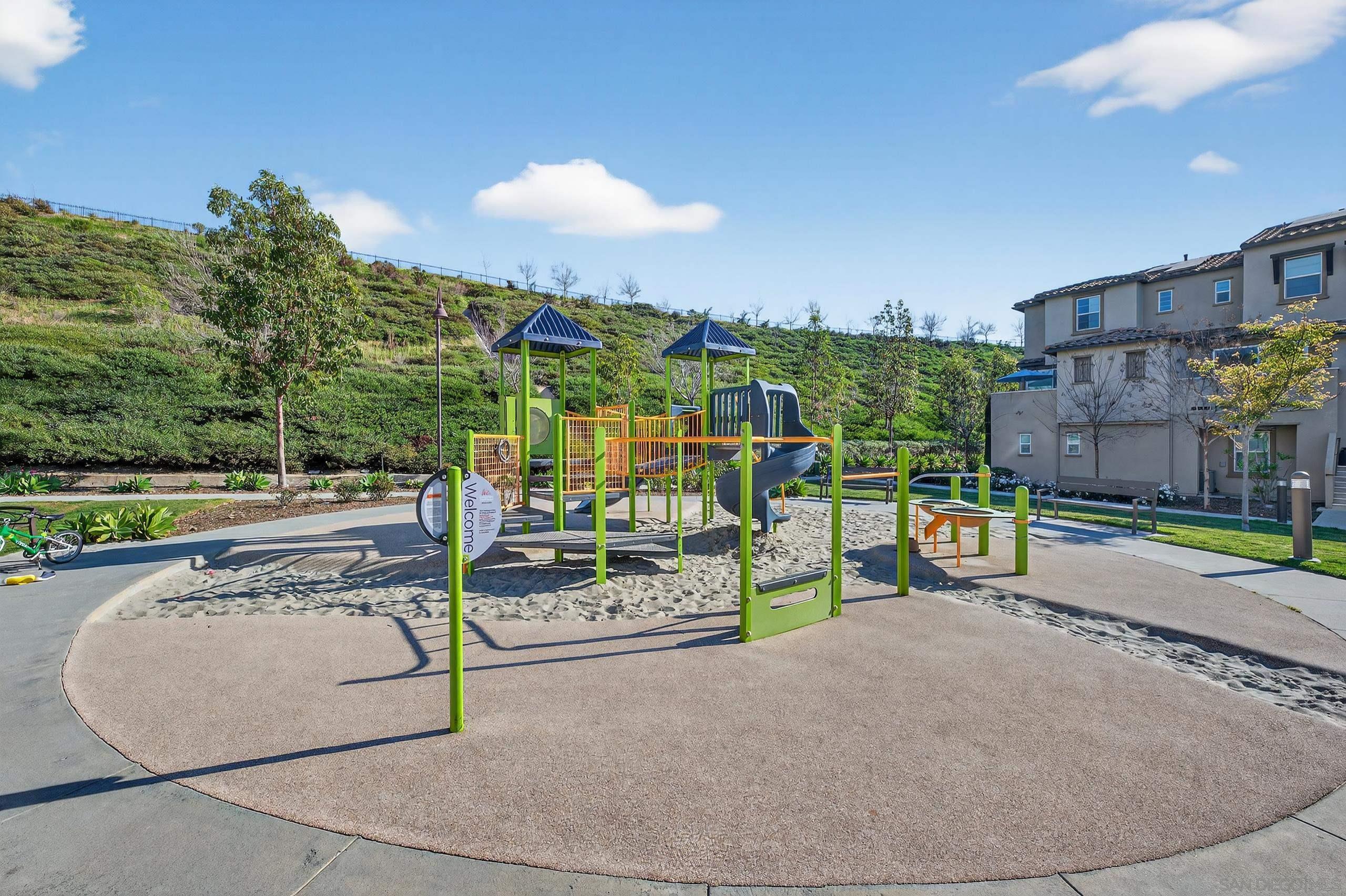 Detail Gallery Image 40 of 53 For 4321  Star Path Way 3, Oceanside,  CA 92056 - 2 Beds | 2/1 Baths