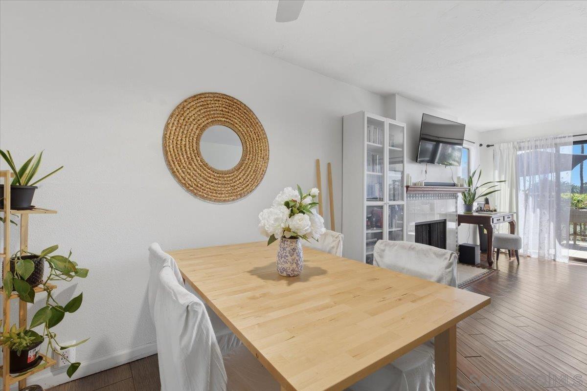 Detail Gallery Image 6 of 22 For 3770  Crown Point  #103,  San Diego,  CA 92109 - 2 Beds | 2 Baths