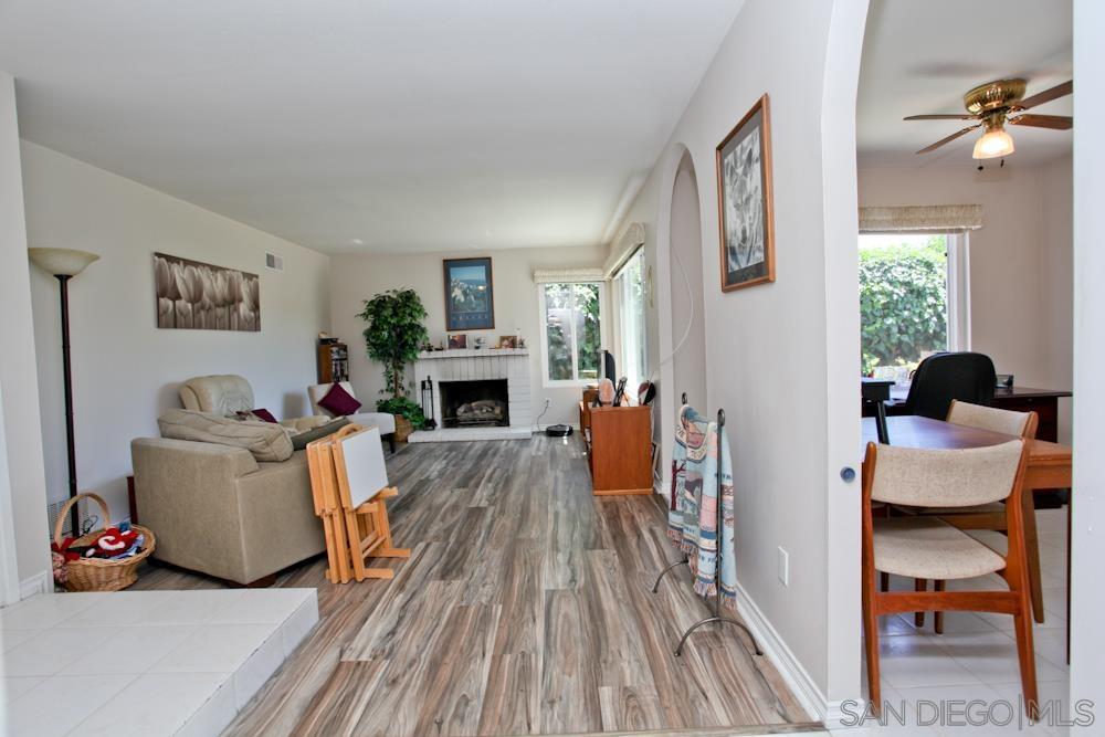 Detail Gallery Image 5 of 23 For 14051  Hermosillo Way, Poway,  CA 92064 - 4 Beds | 2 Baths