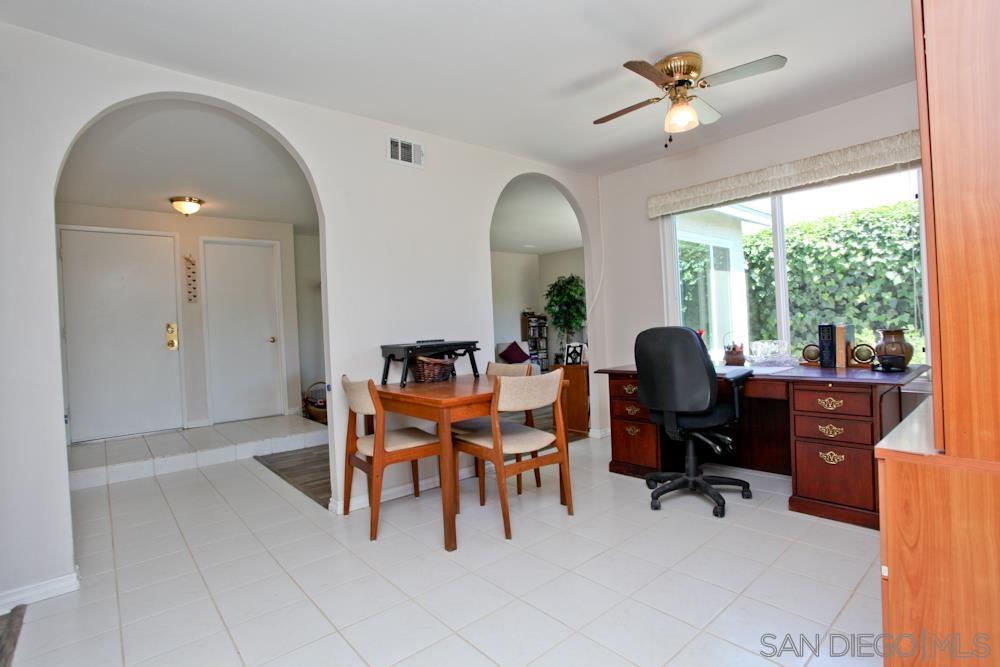 Detail Gallery Image 7 of 23 For 14051  Hermosillo Way, Poway,  CA 92064 - 4 Beds | 2 Baths