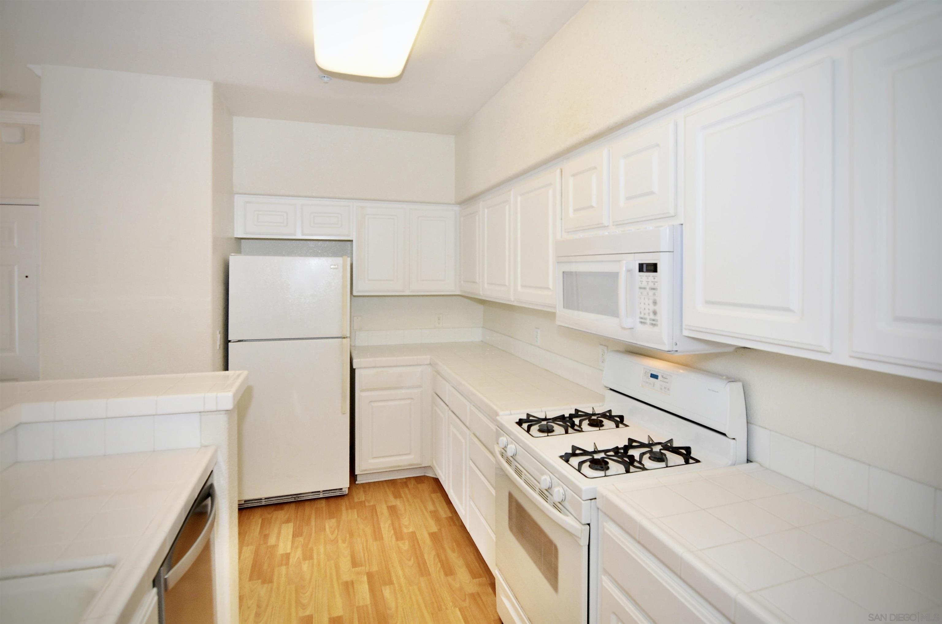 Detail Gallery Image 6 of 71 For 10840  Scripps Ranch Blvd  206, San Diego,  CA 92131 - 1 Beds | 1 Baths