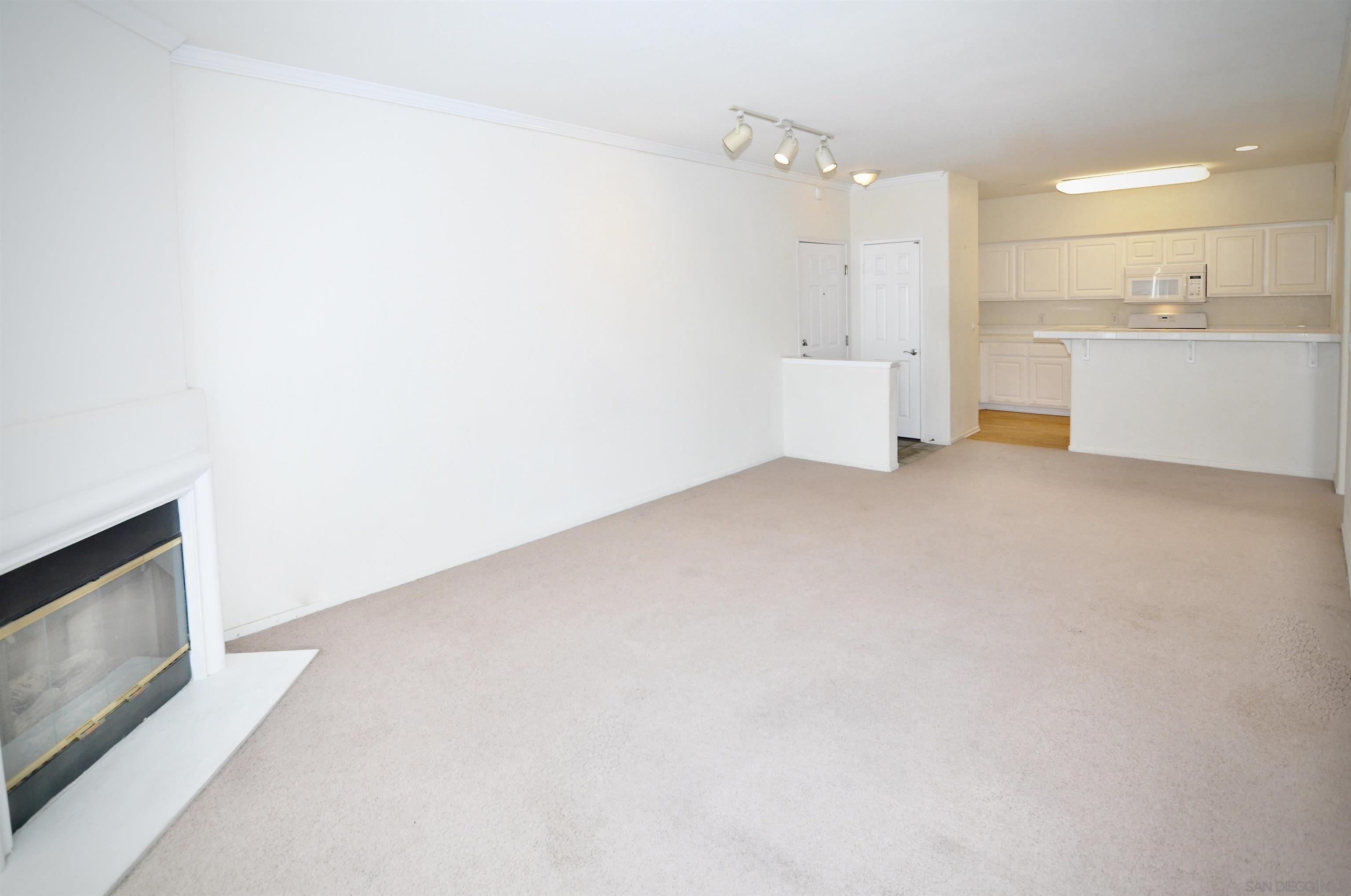 Detail Gallery Image 10 of 71 For 10840  Scripps Ranch Blvd  206, San Diego,  CA 92131 - 1 Beds | 1 Baths