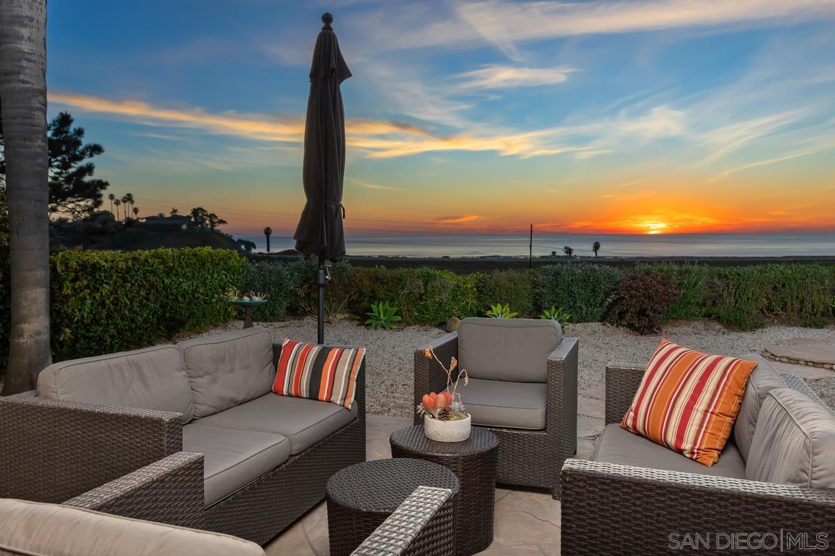 Detail Gallery Image 2 of 40 For 849  N Rios Ave, Solana Beach,  CA 92075 - 4 Beds | 2/1 Baths