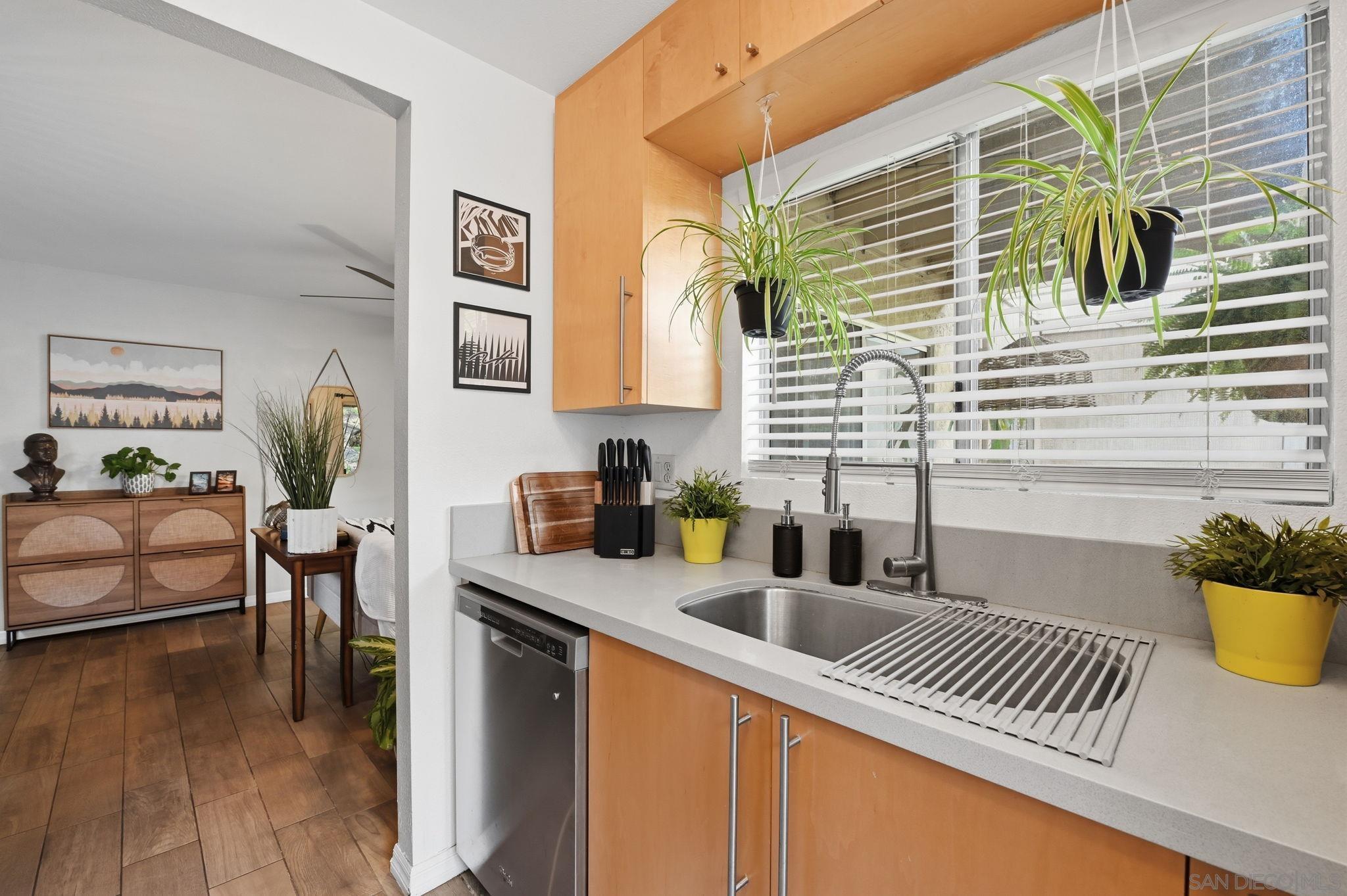 Detail Gallery Image 17 of 32 For 230  Diamond Way  #147,  Vista,  CA 92083 - 2 Beds | 2 Baths