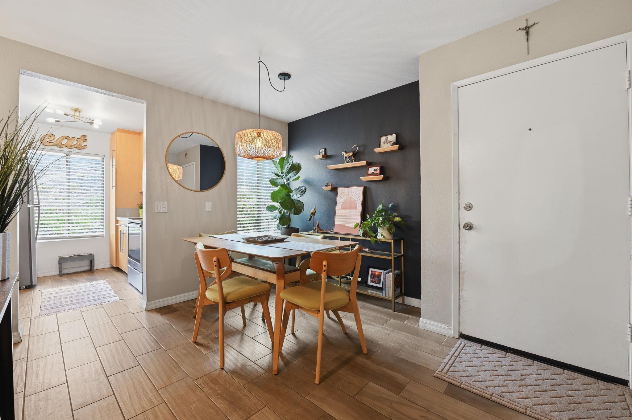 Detail Gallery Image 6 of 32 For 230  Diamond Way  #147,  Vista,  CA 92083 - 2 Beds | 2 Baths