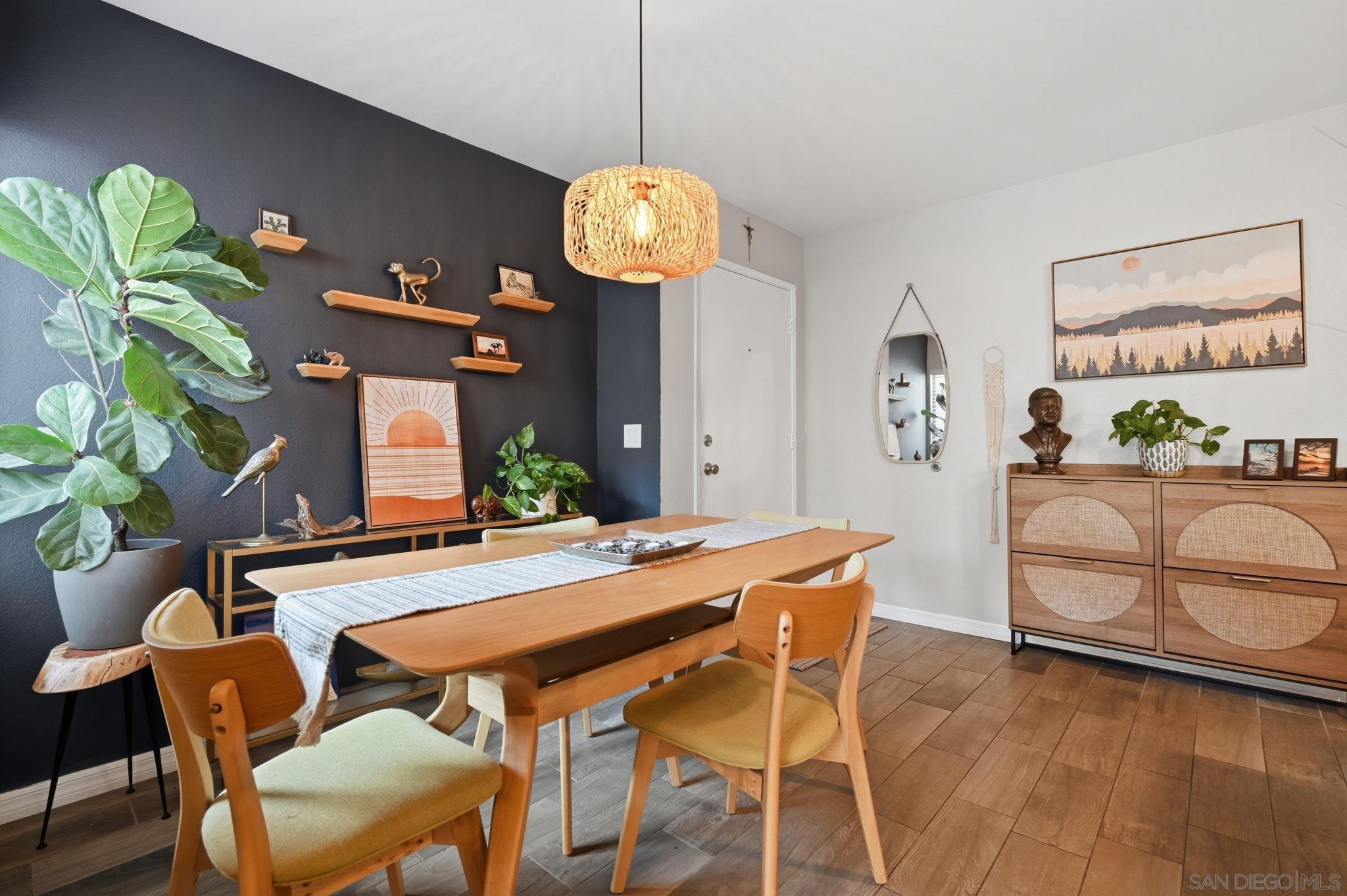 Detail Gallery Image 7 of 32 For 230  Diamond Way  #147,  Vista,  CA 92083 - 2 Beds | 2 Baths