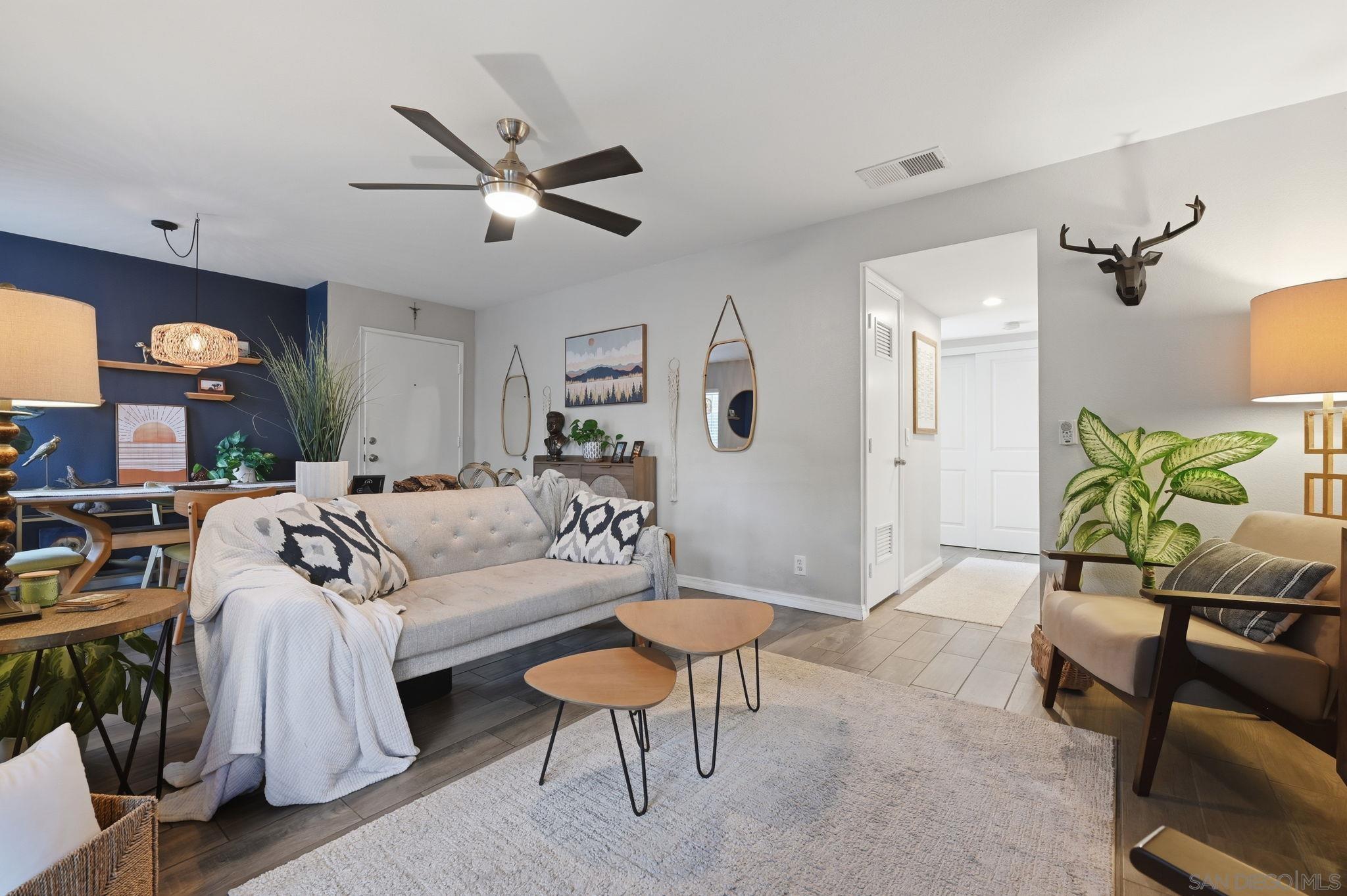 Detail Gallery Image 8 of 32 For 230  Diamond Way  #147,  Vista,  CA 92083 - 2 Beds | 2 Baths